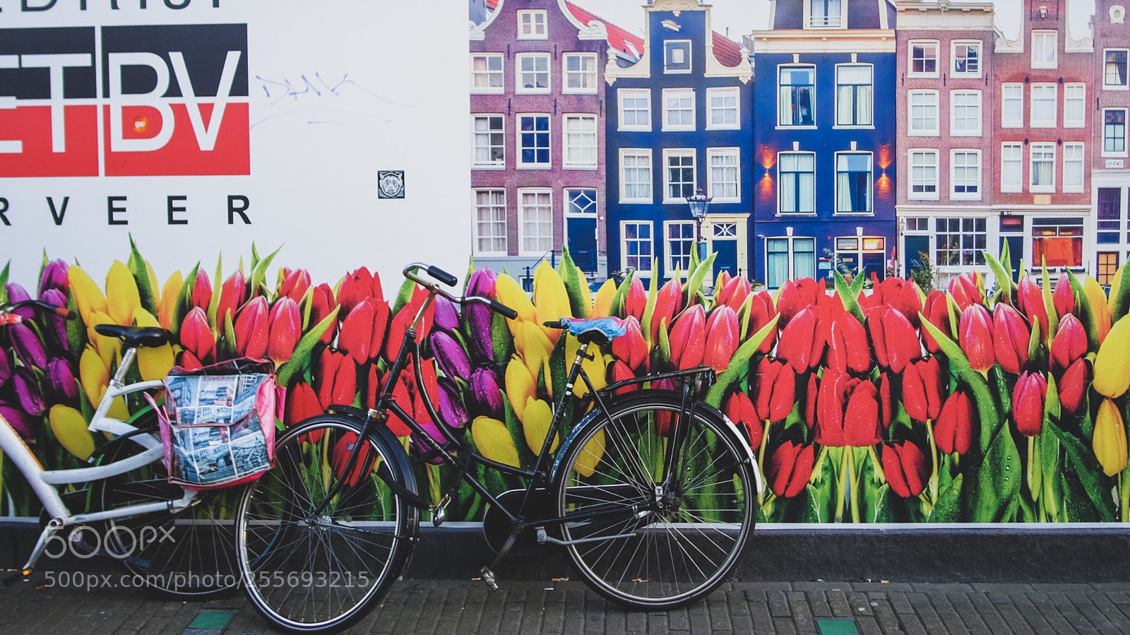 Fujifilm X-T10 sample photo. Fake tulips photography