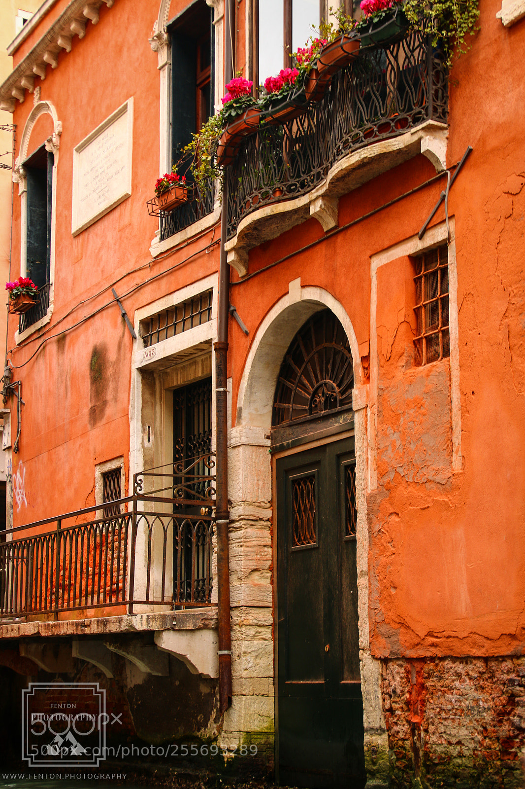 Canon EOS 70D sample photo. Venetian colors photography
