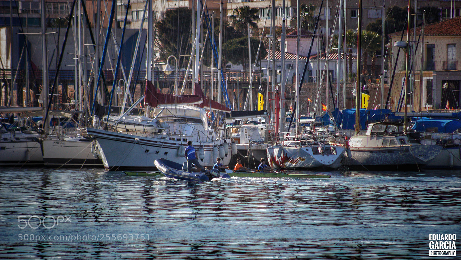 Canon EOS 600D (Rebel EOS T3i / EOS Kiss X5) sample photo. Remando #1 photography