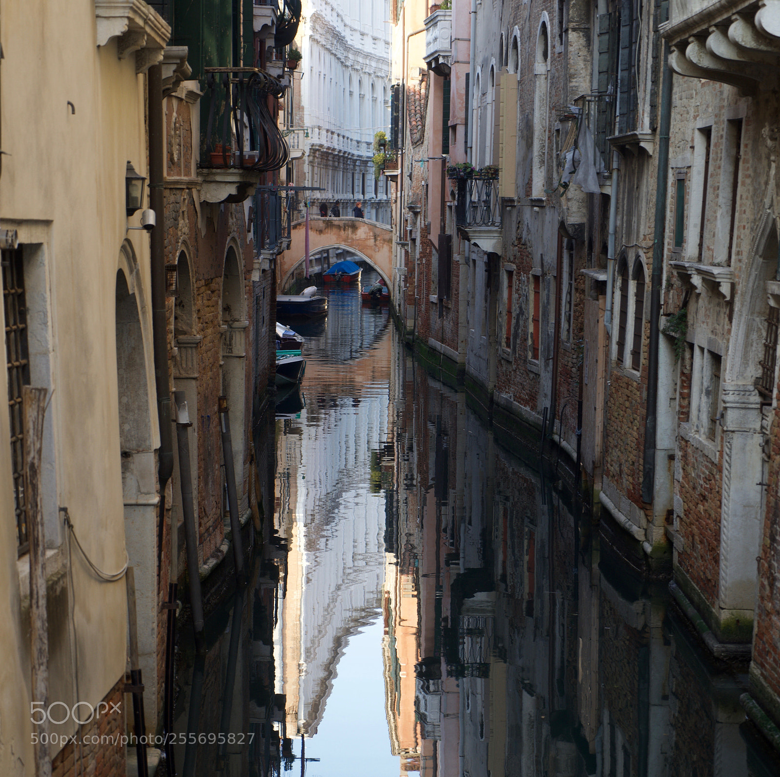 Sony a7 sample photo. Narrow canal photography