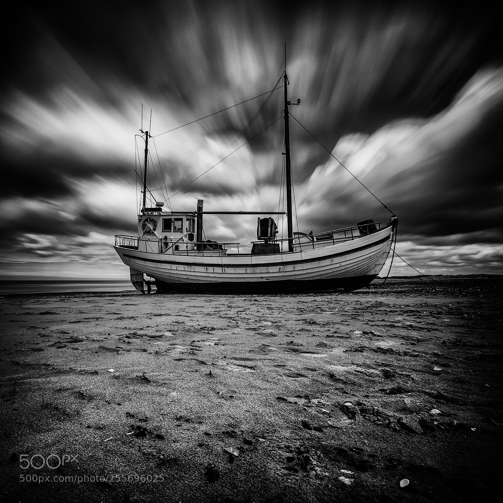 Canon EOS 70D sample photo. Beached / slettestrand photography
