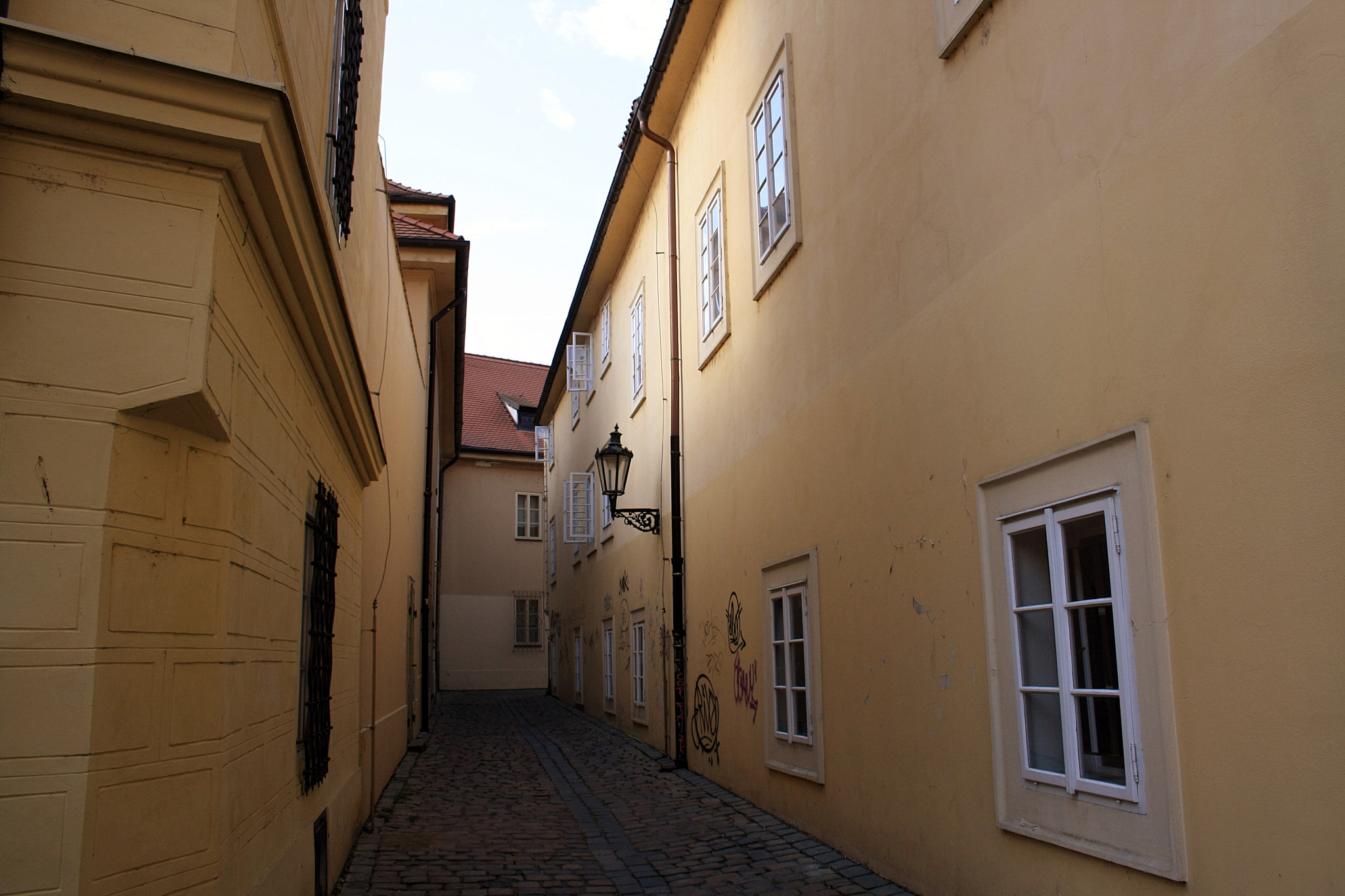 Canon EF-S 18-55mm F3.5-5.6 II sample photo. Morning prague, czech republic4 photography