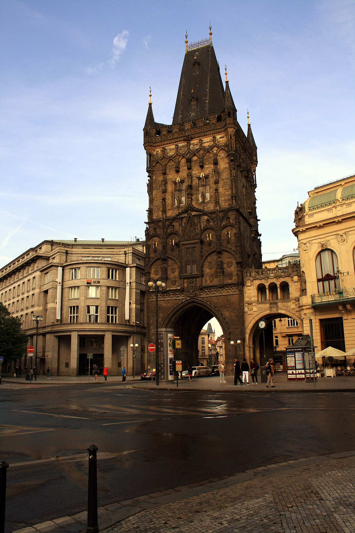 Canon EF-S 18-55mm F3.5-5.6 II sample photo. Morning prague, czech republic5 photography