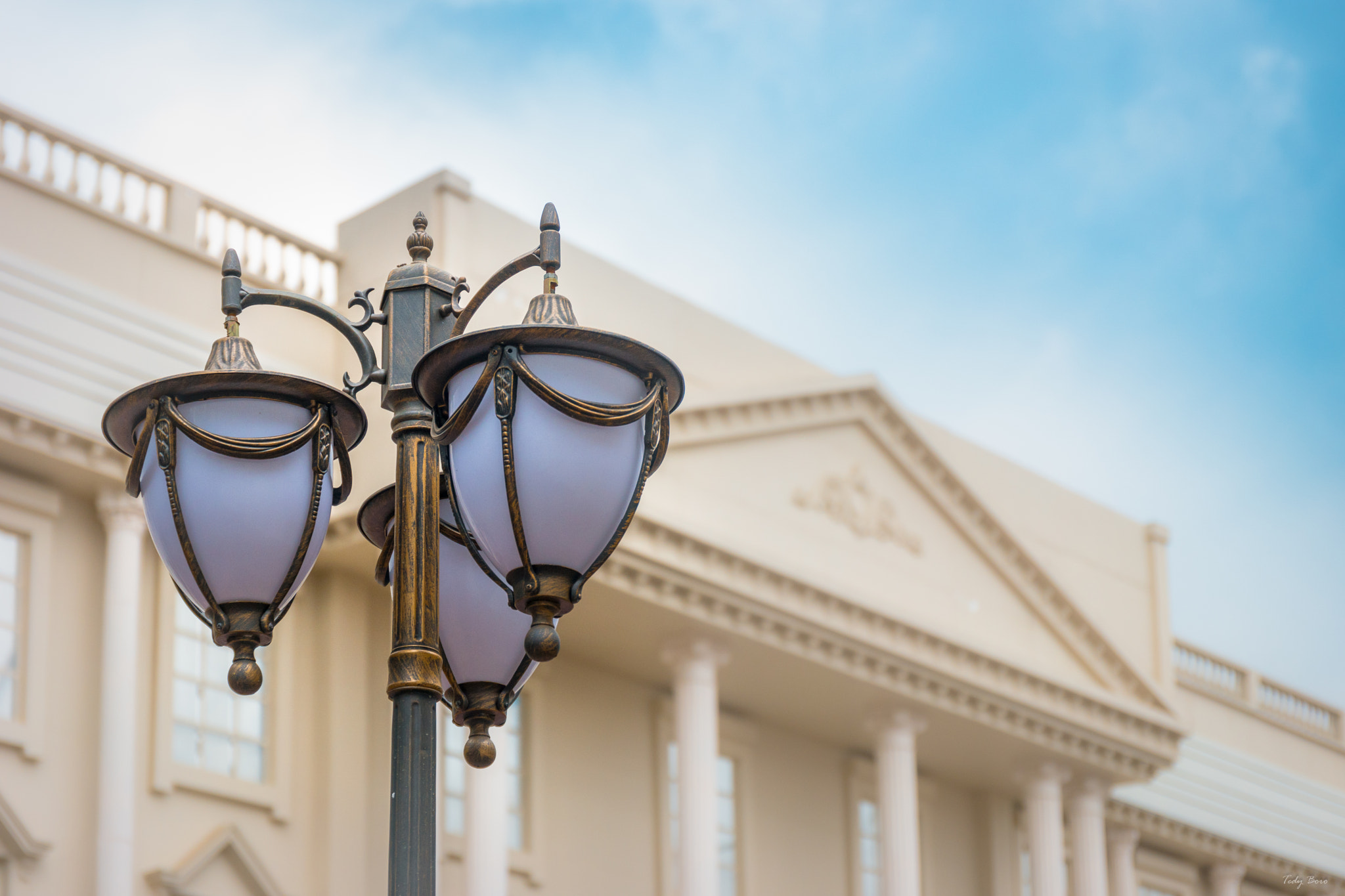 Samsung NX1 sample photo. Street lights photography