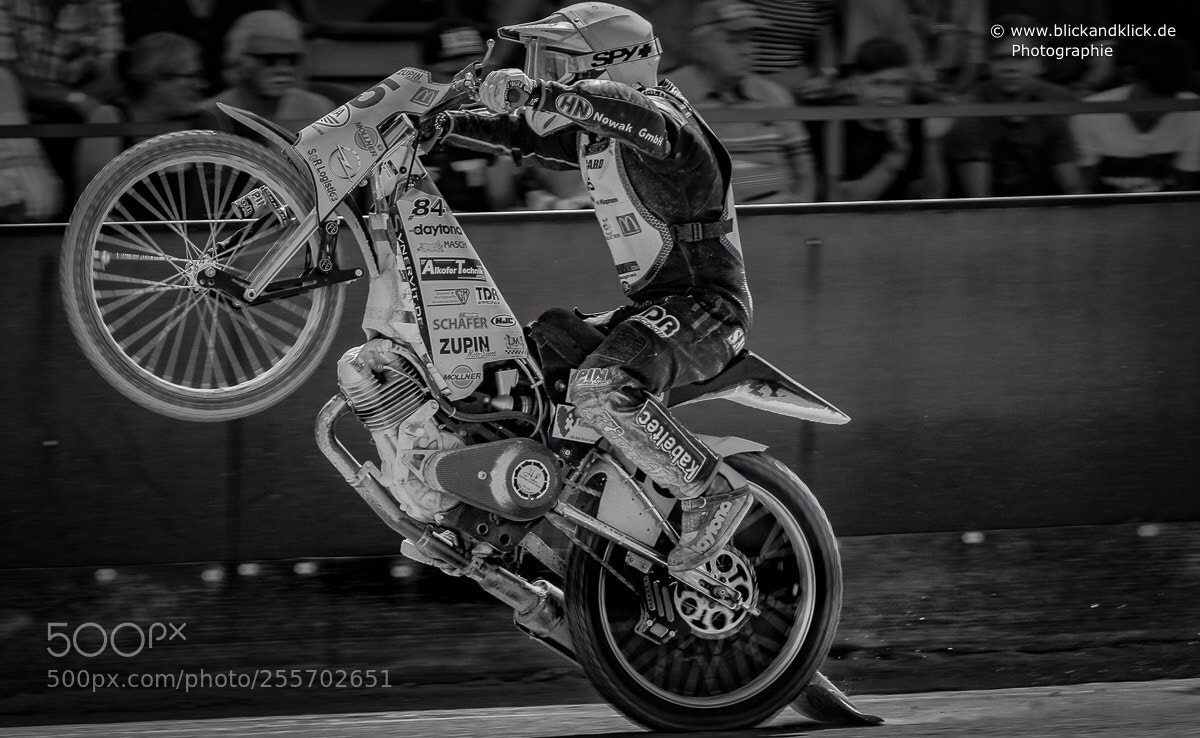 Canon EOS 7D Mark II sample photo. Racing photography