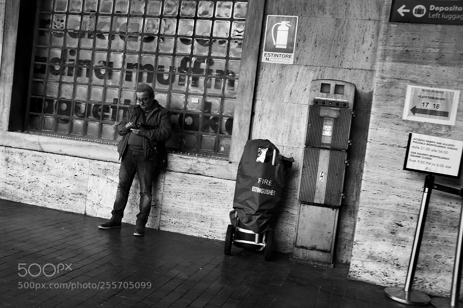 Fujifilm X100T sample photo. Texting in the railway photography