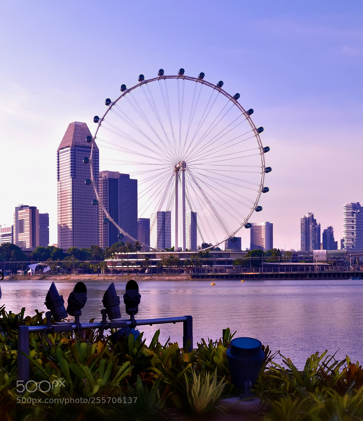 Nikon D90 sample photo. Singapore flyer photography