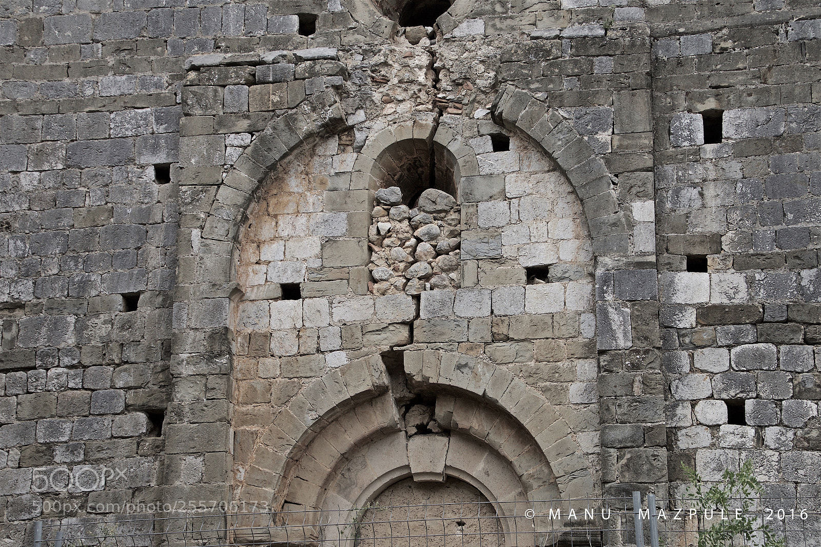 Canon EOS 70D sample photo. 321. girona. catalunya... no passing... photography