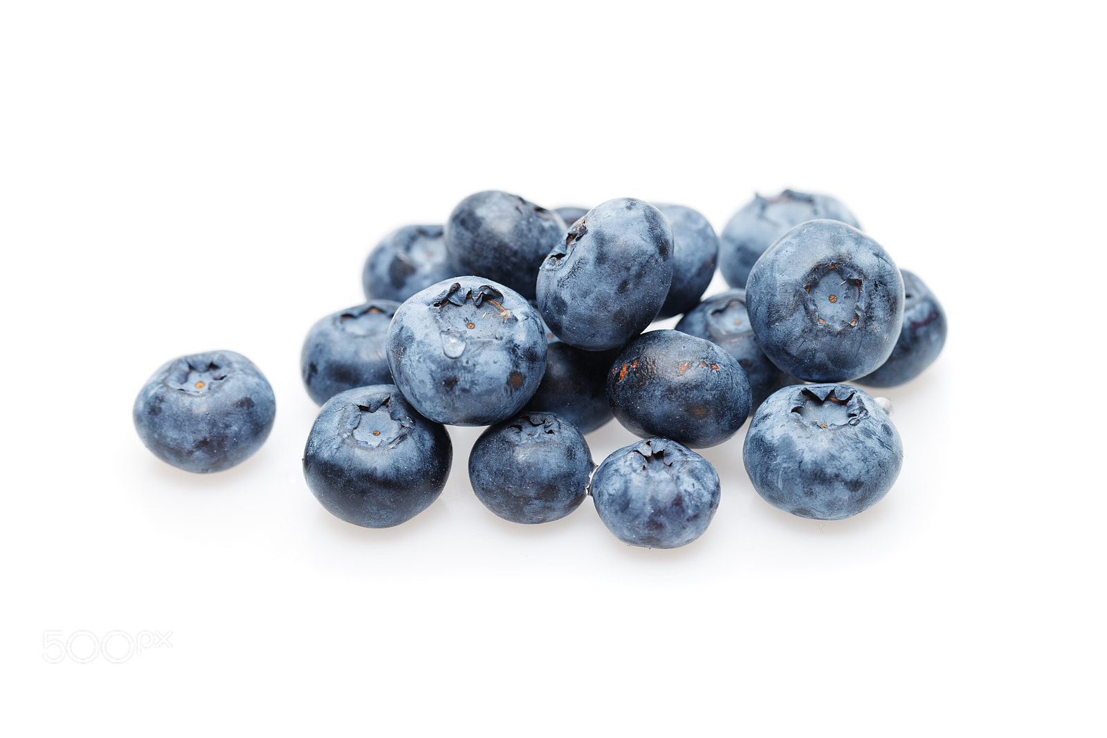 Canon EOS 5D Mark II sample photo. Blueberry berries isolated on photography