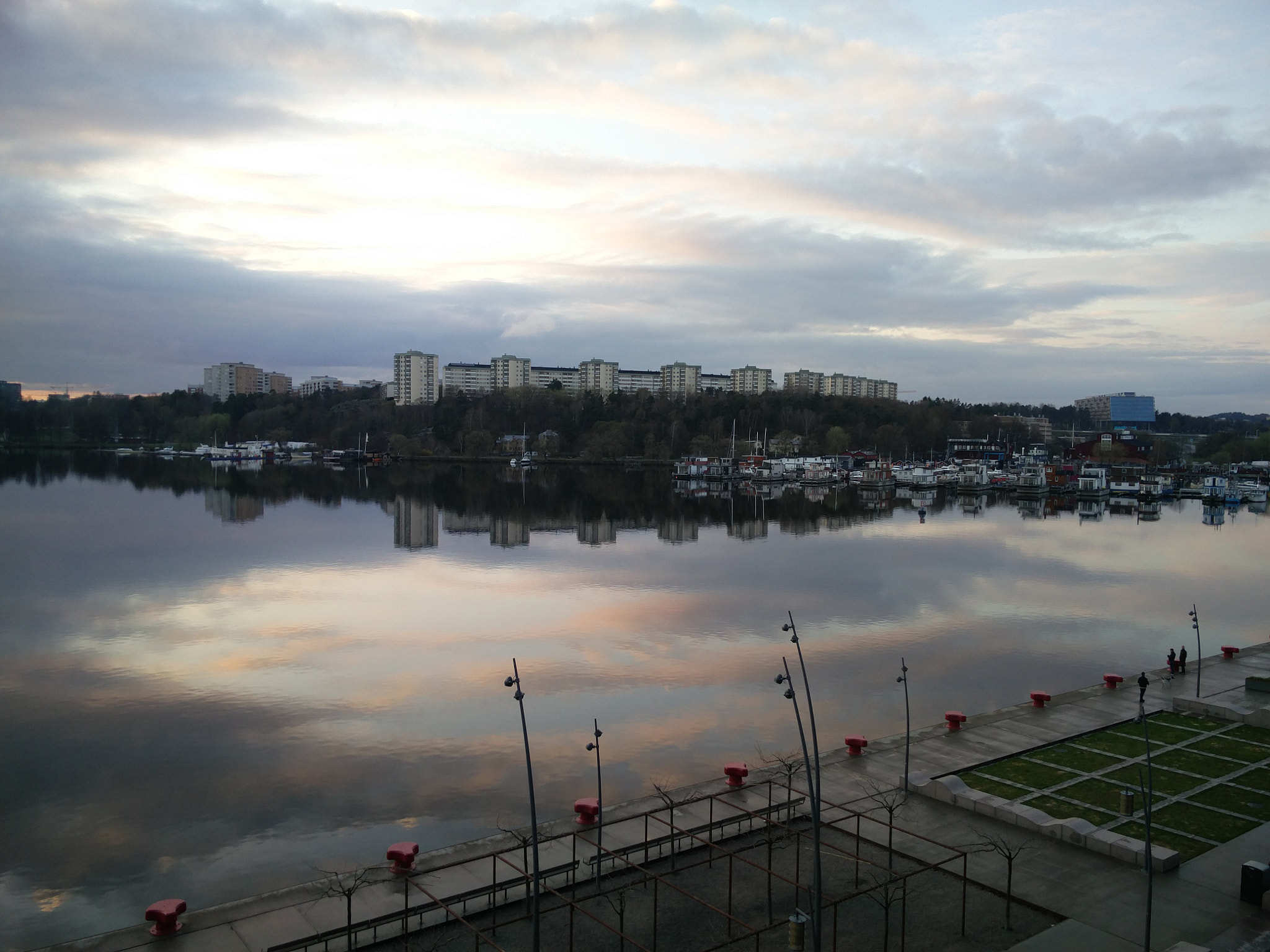 OnePlus 2 sample photo. Stockholm, sweden. houses on water. photography