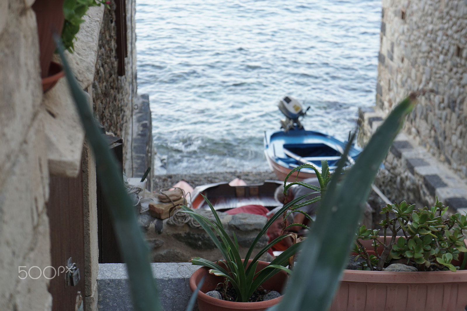Sony FE 28-70mm F3.5-5.6 OSS sample photo. B () photography