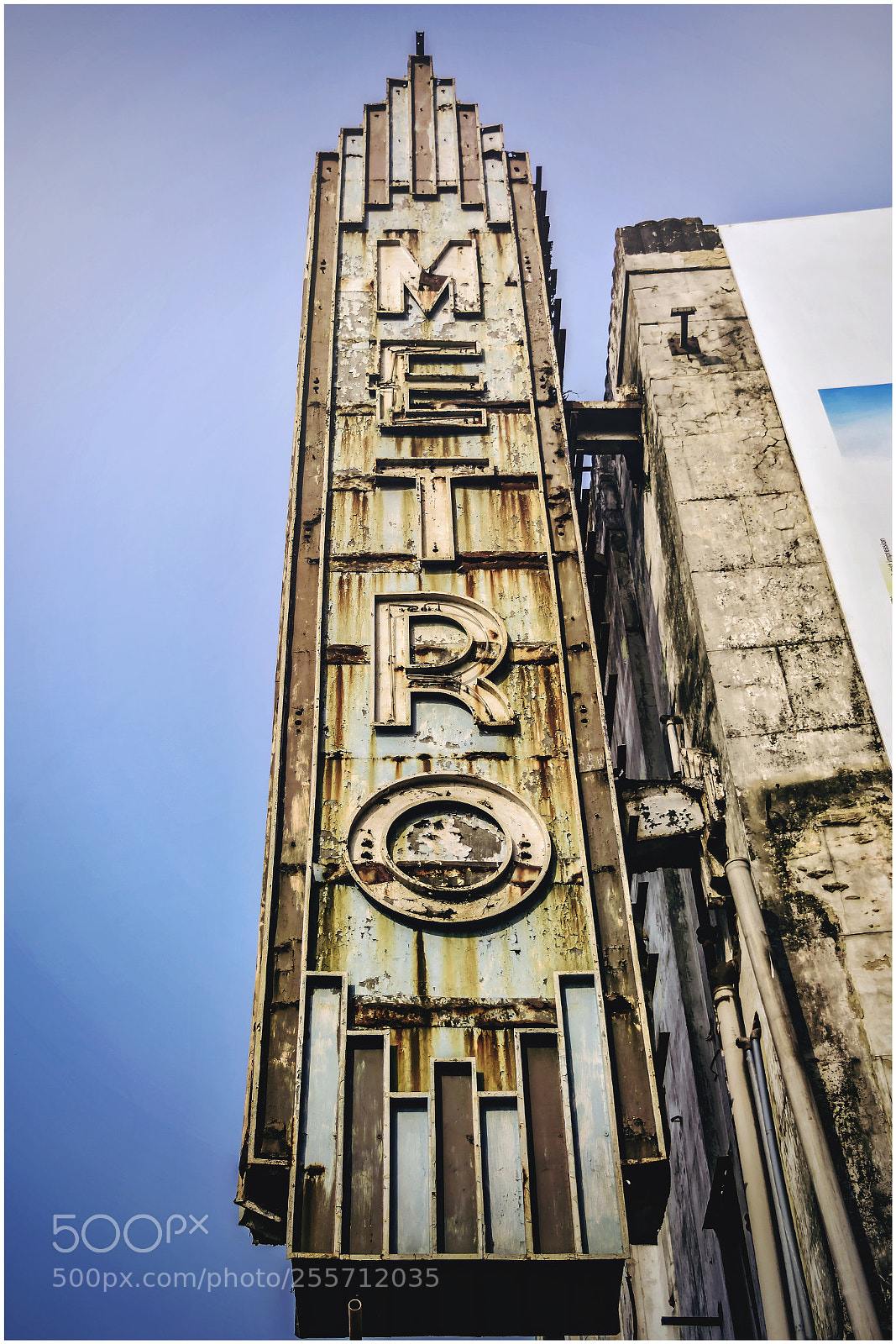 Nikon D5200 sample photo. Rusty signboard photography