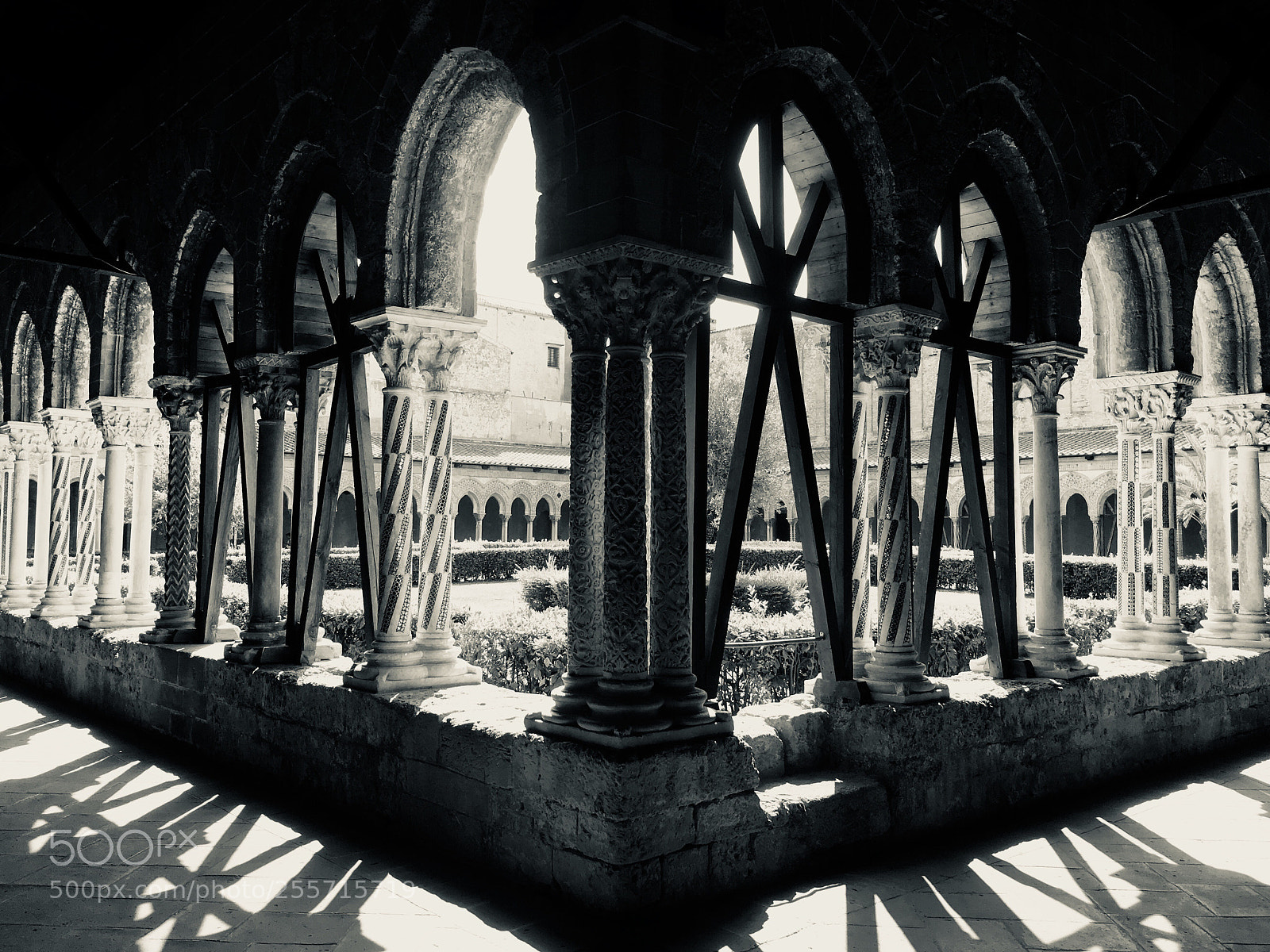 Apple iPhone 6s sample photo. Chiostro, duomo, monreale. photography