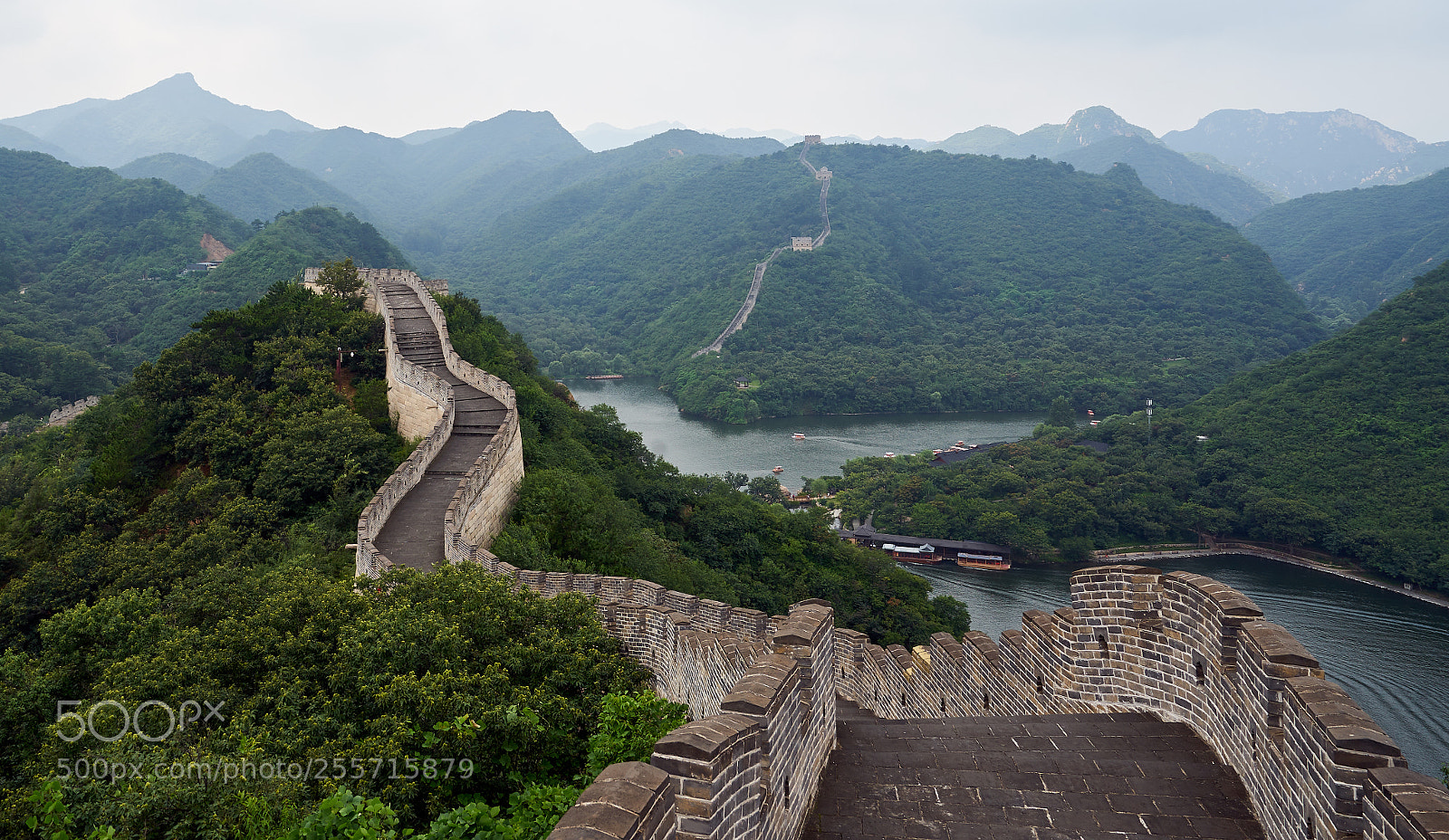 Sony a7 sample photo. The wall photography
