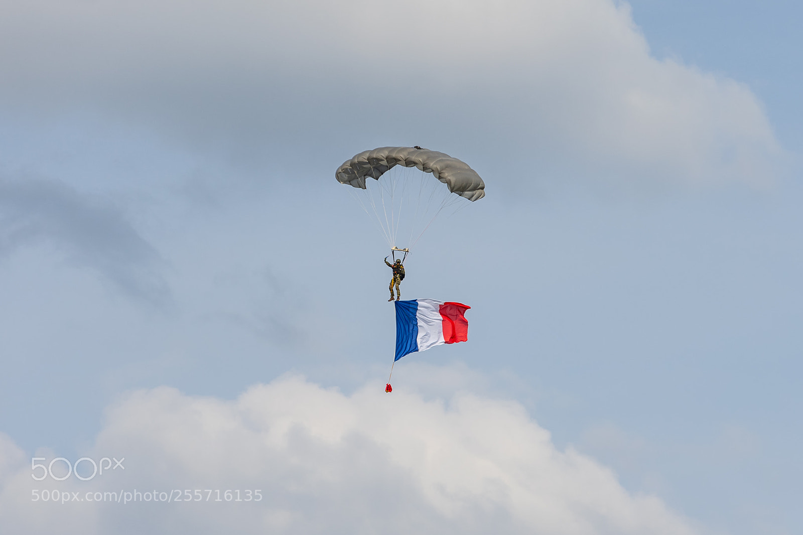 Sony a7 II sample photo. Military paratrooper with the photography