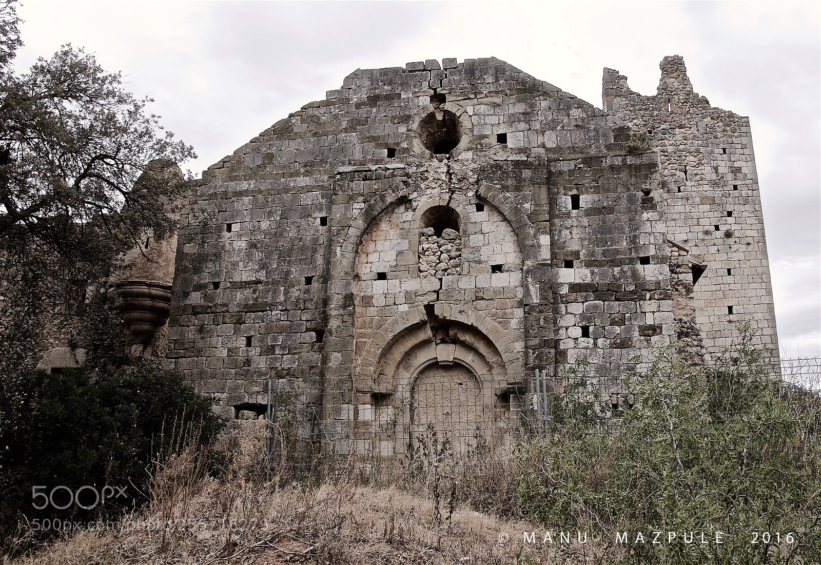 Canon EOS 70D sample photo. 322. girona. catalunya... no passing... photography