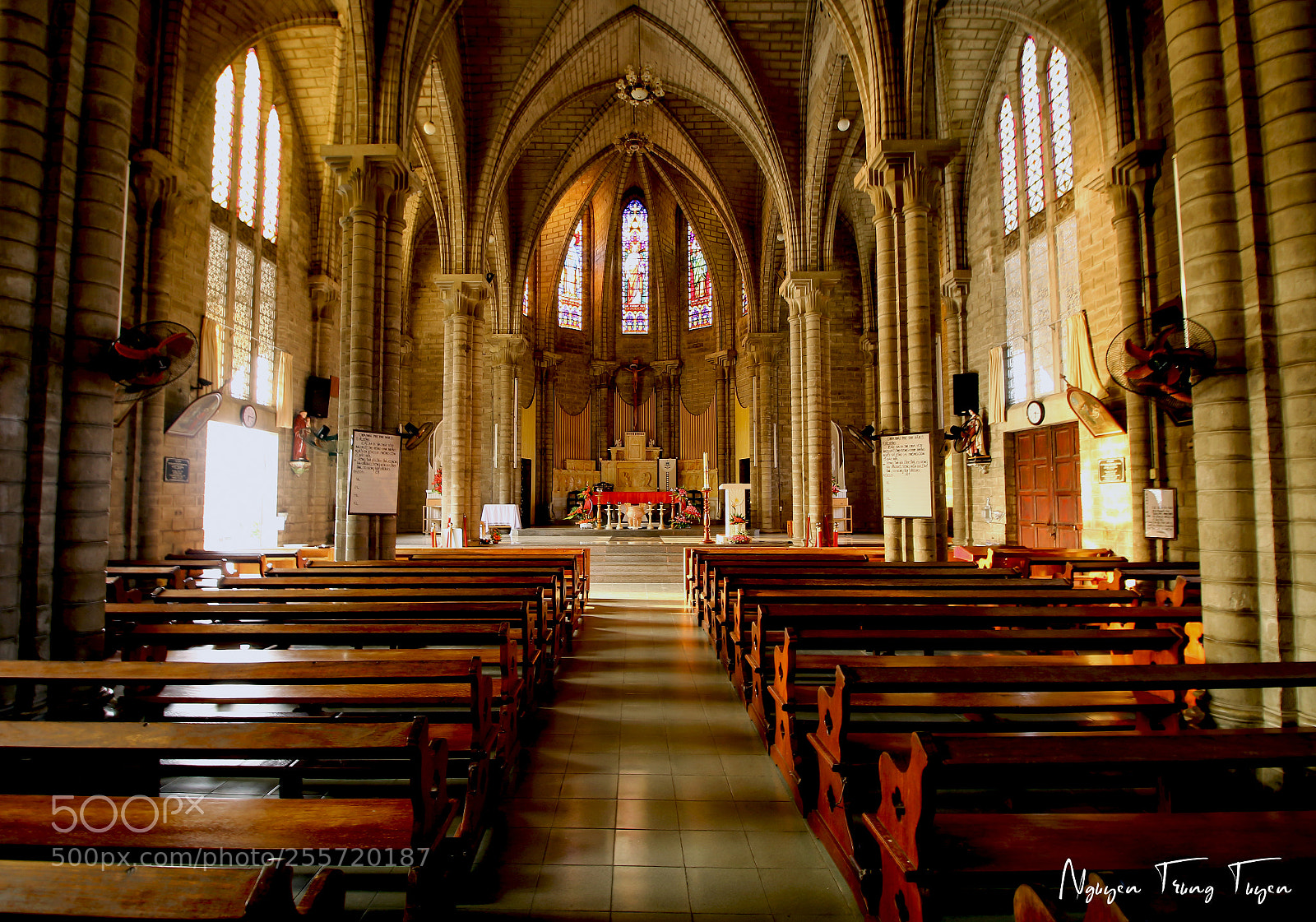 Canon EOS 70D sample photo. Early morning inside the photography