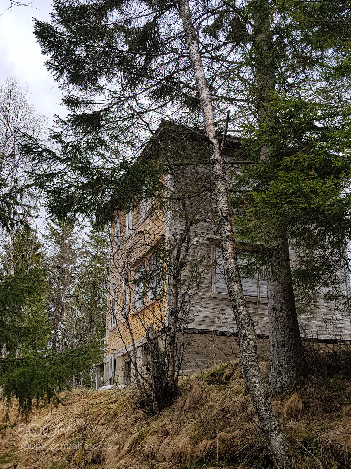 Samsung Galaxy S8 sample photo. Old abandoned house by photography