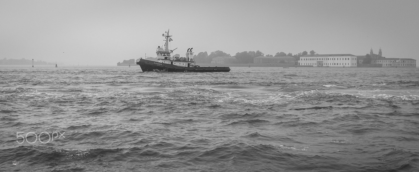 Samsung NX300M sample photo. Boat photography