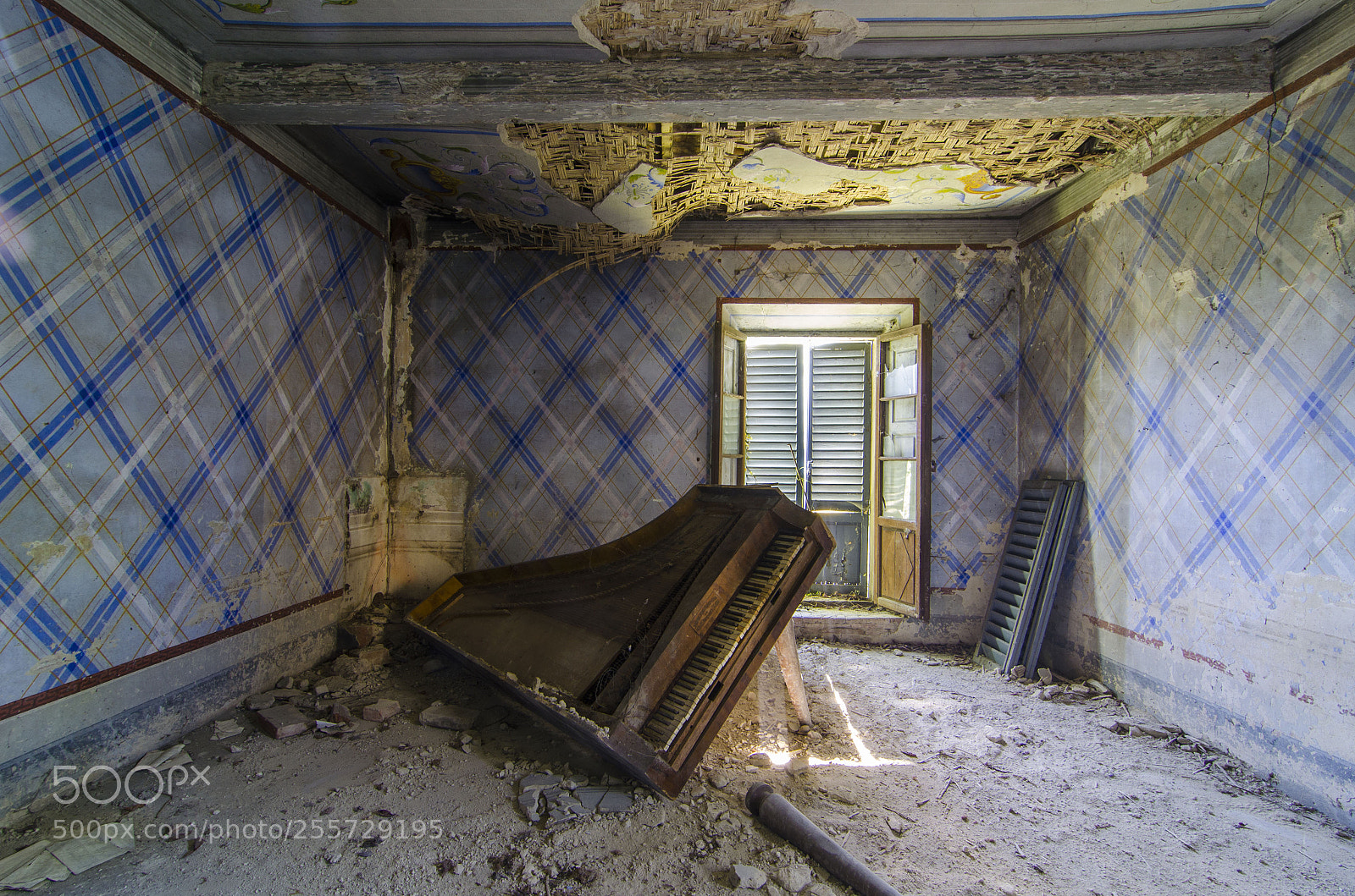 Nikon D7000 sample photo. Abandoned villa photography