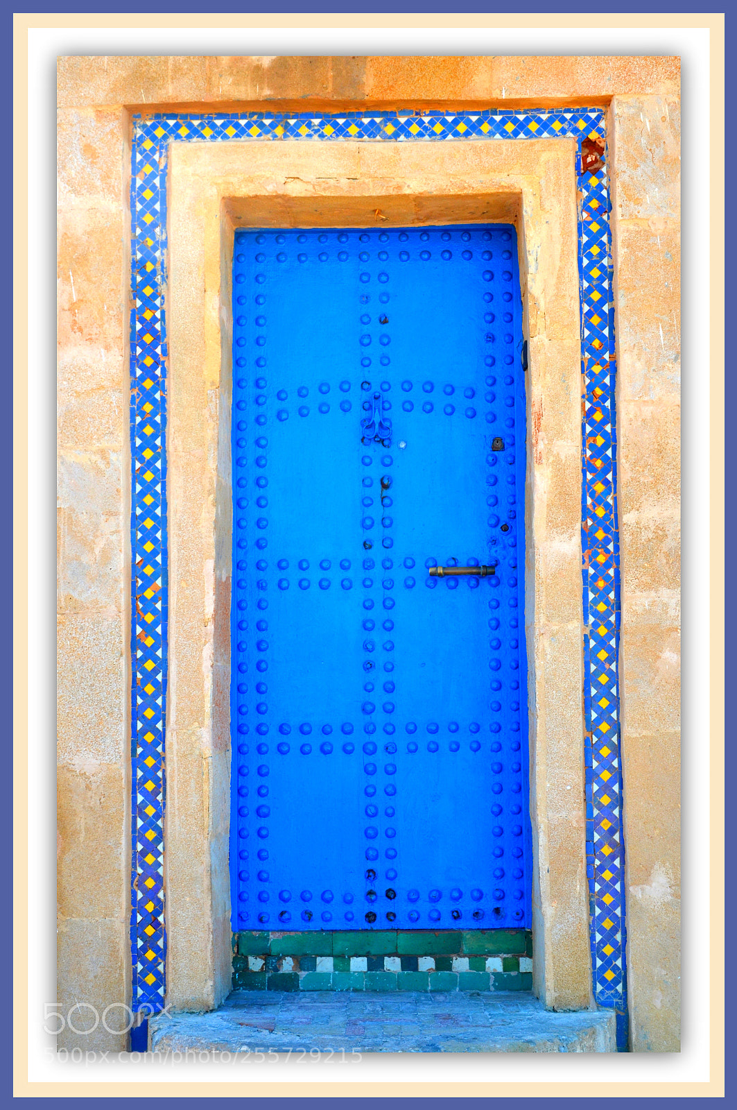 Nikon D7000 sample photo. The blue door. rabat photography
