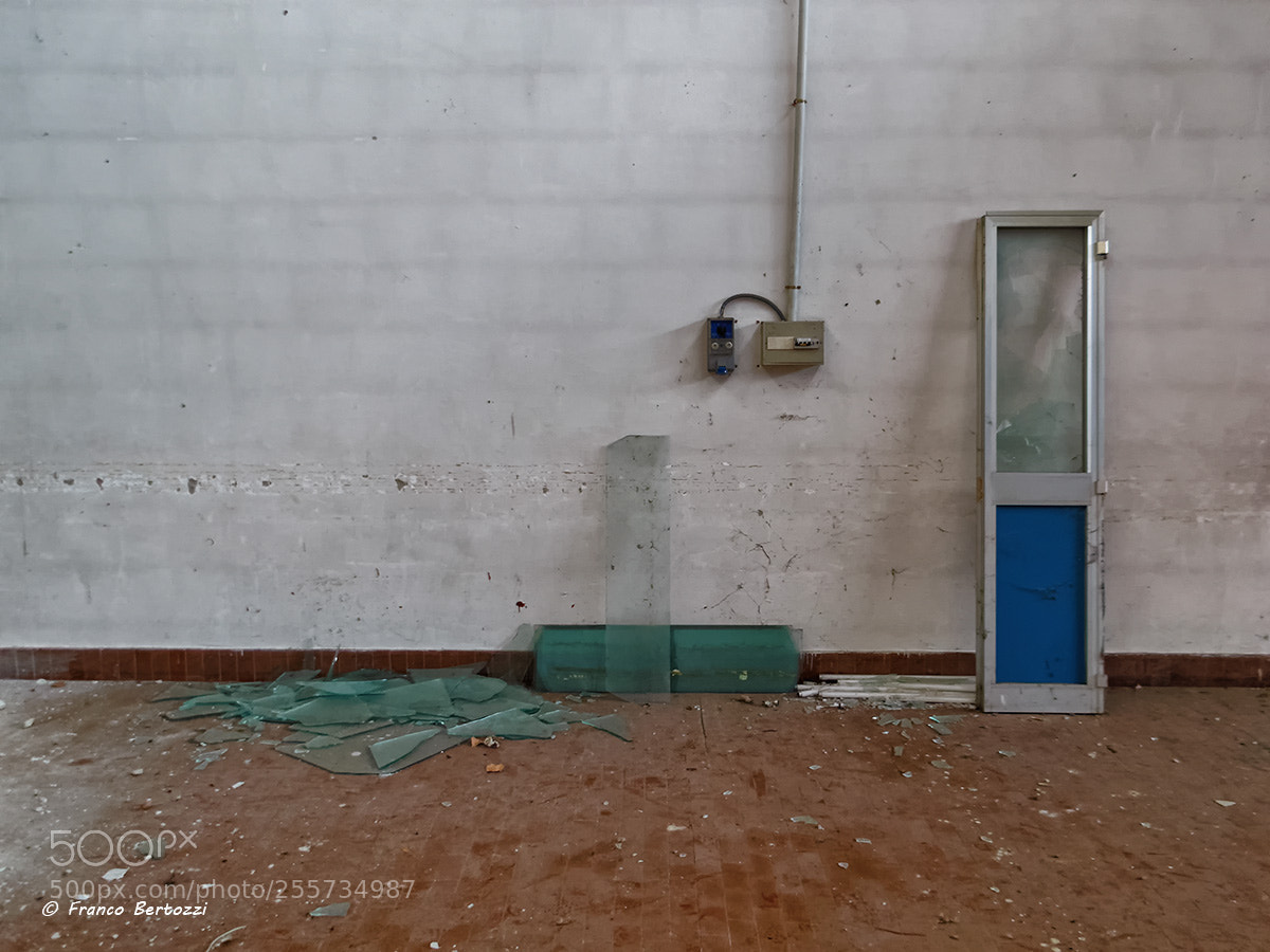 Canon PowerShot G12 sample photo. Abandoned factory photography