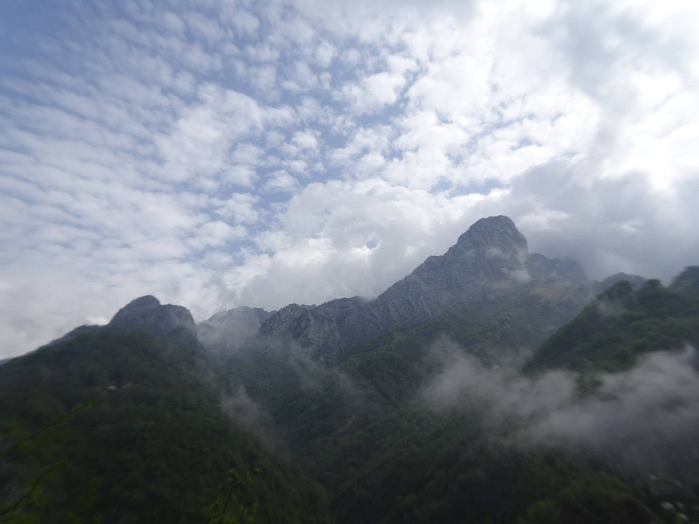Sony Cyber-shot DSC-HX80 sample photo