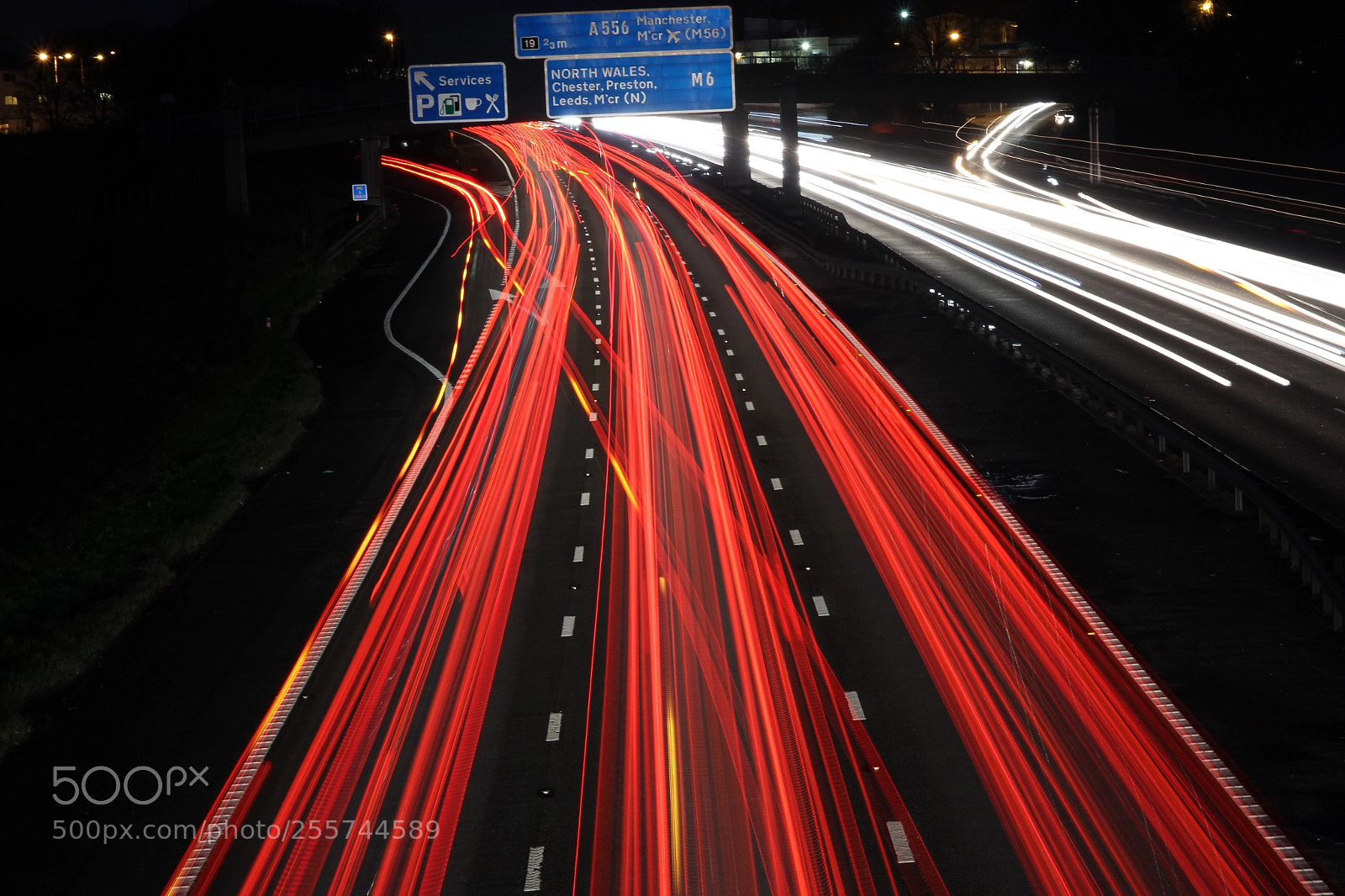 Canon EOS 60D sample photo. Knutsford service station photography