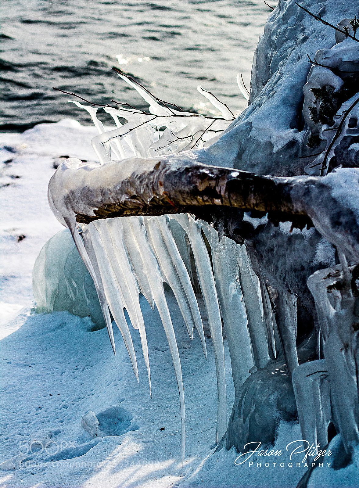 Canon EOS 1300D (EOS Rebel T6 / EOS Kiss X80) sample photo. Sabre tooth icicles photography