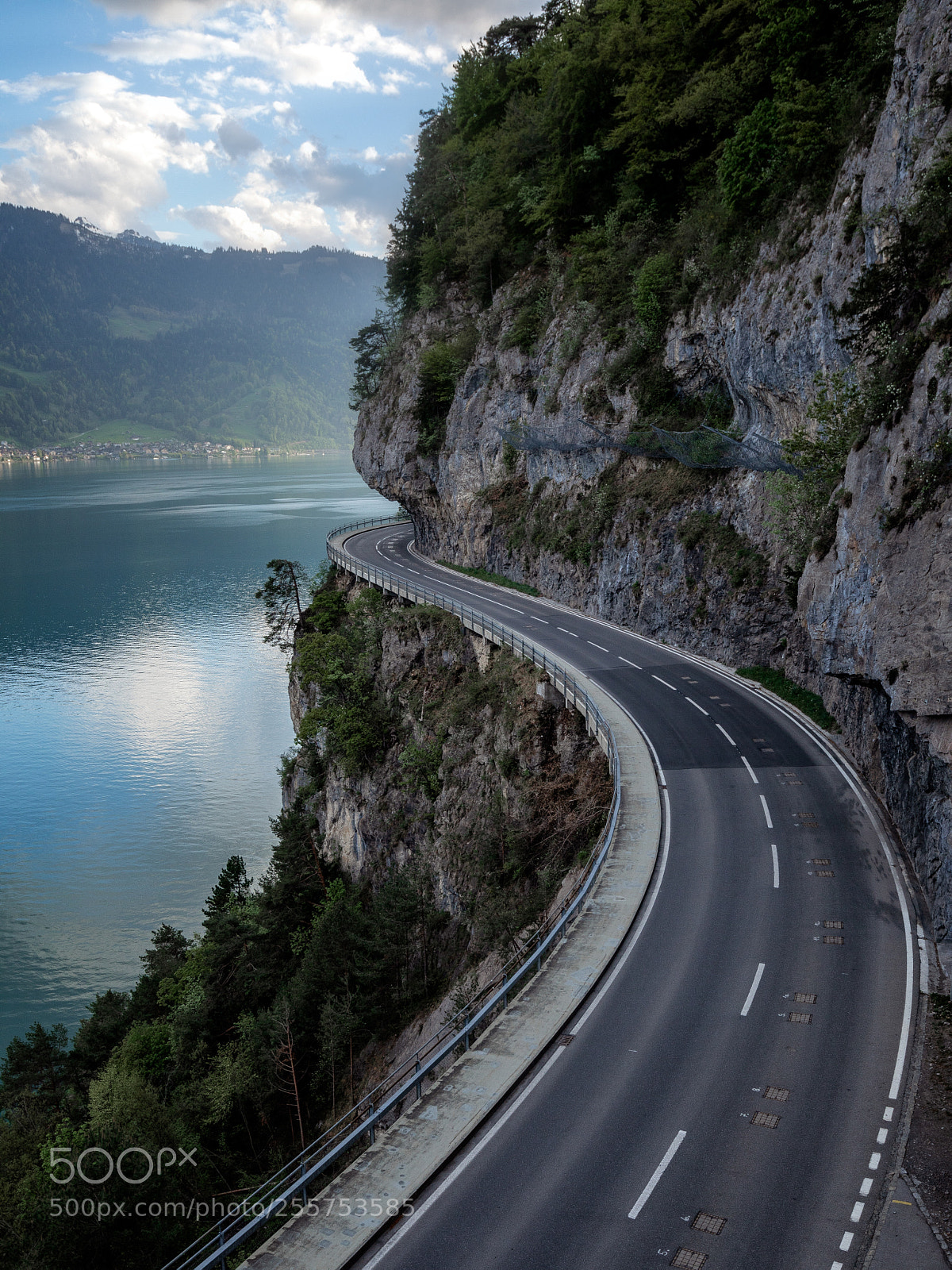 Canon EOS 5D Mark IV sample photo. Empty roads photography