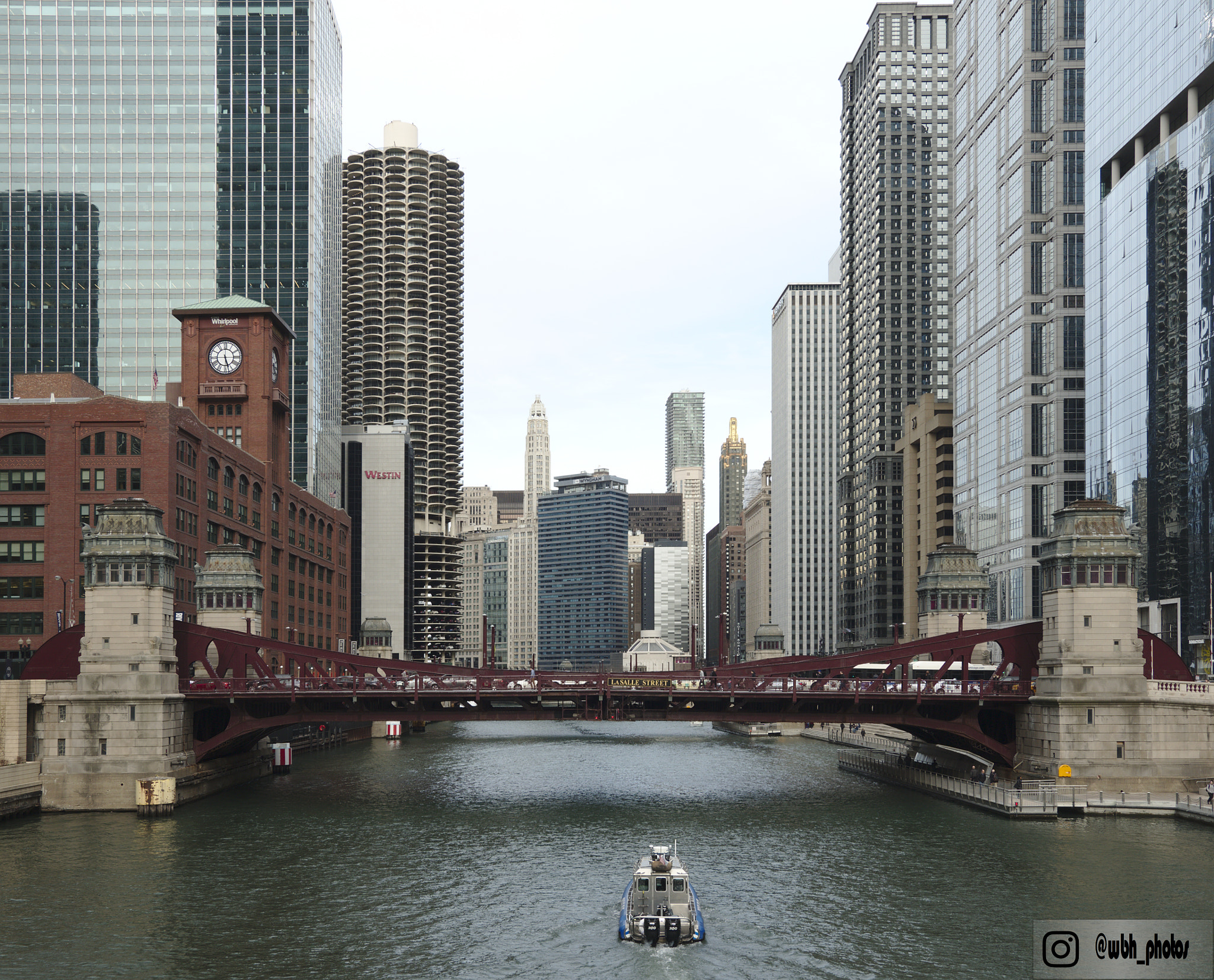 Tokina AT-X 12-28mm F4 Pro DX sample photo. The chicago river photography