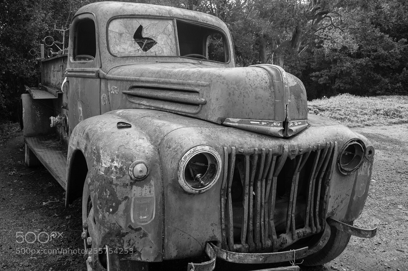 Olympus OM-D E-M5 II sample photo. Tired car photography