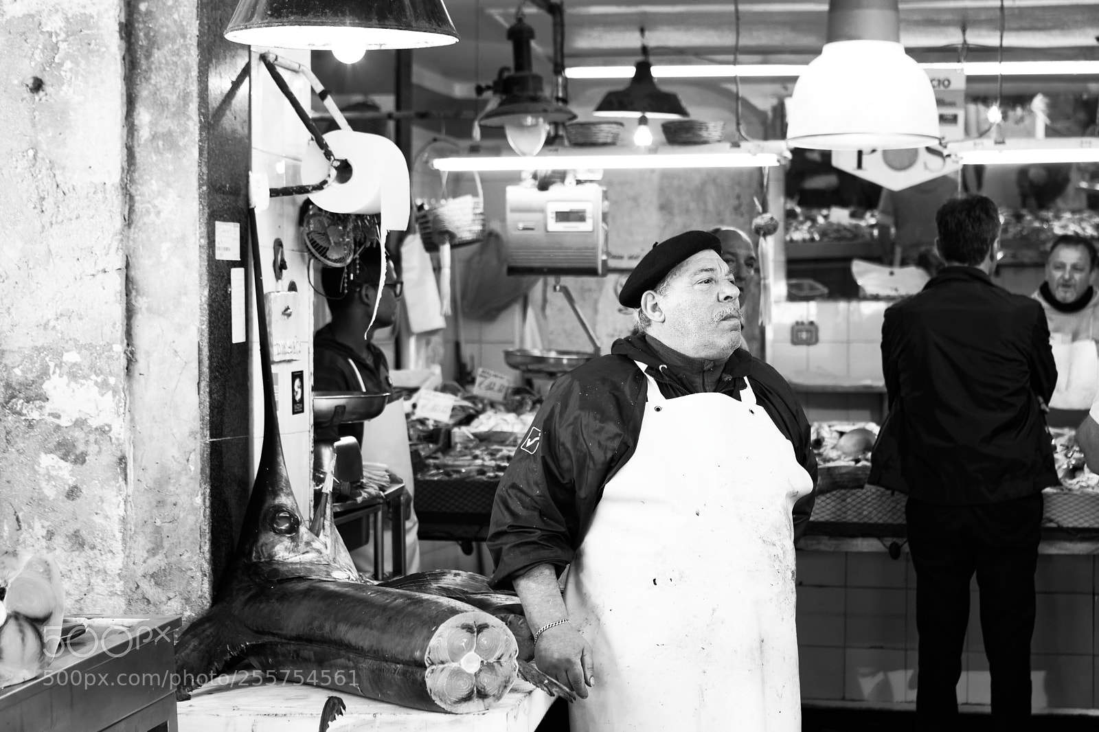 Canon EOS 5D Mark IV sample photo. At the market photography