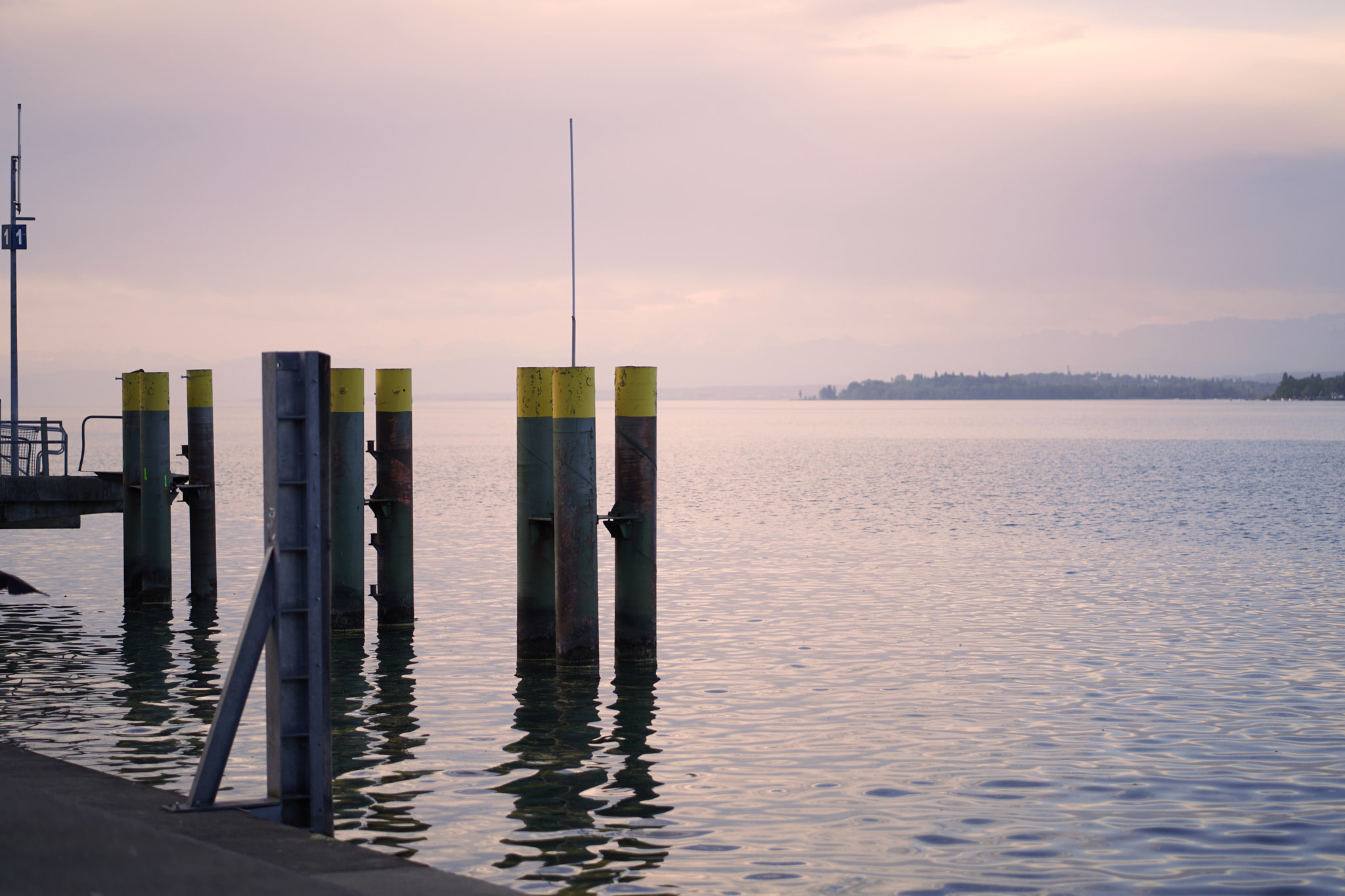 Sony FE 85mm F1.8 sample photo. Sea in the morning photography