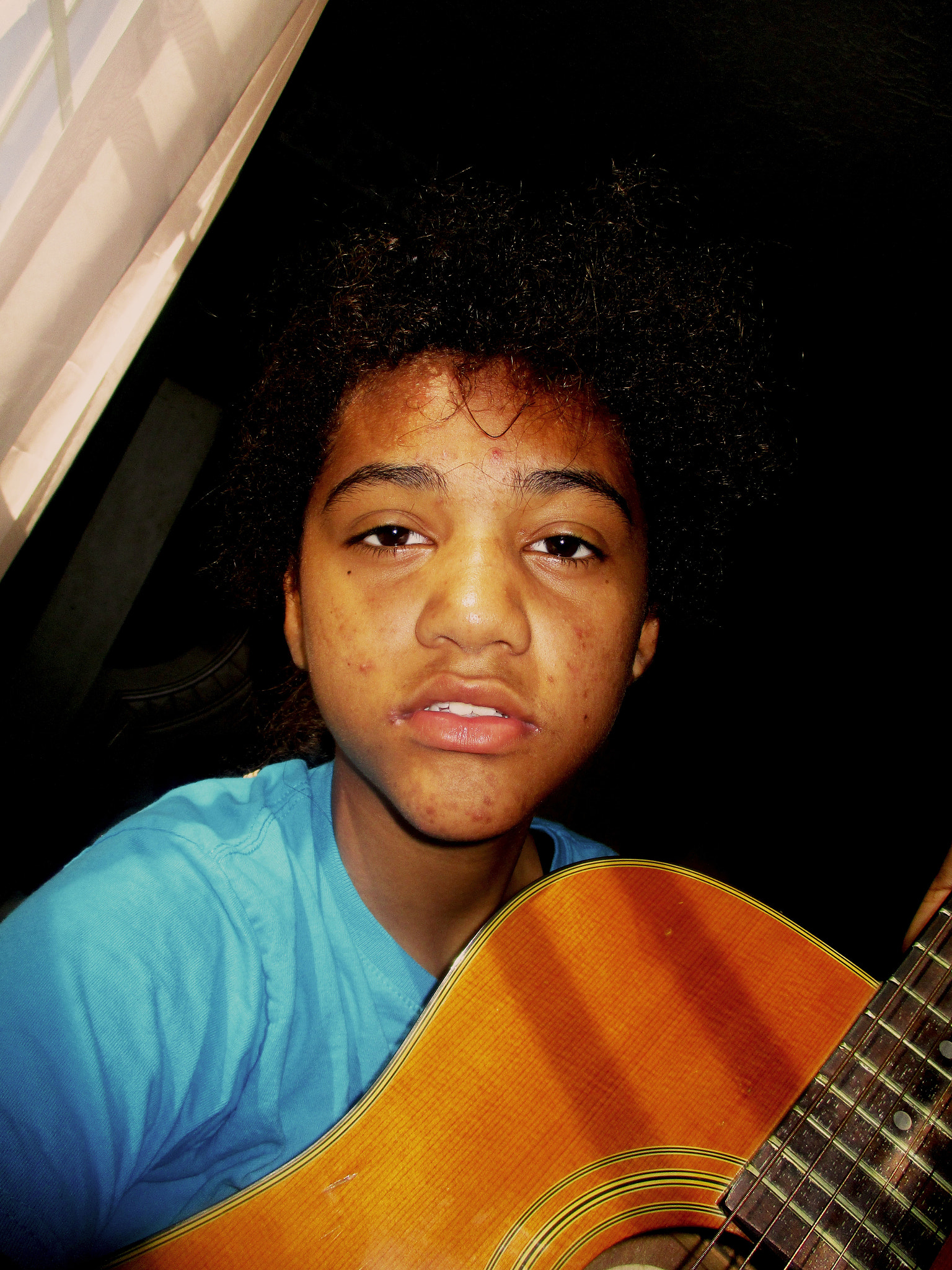 Canon IXUS 185 sample photo. Guitar girl photography