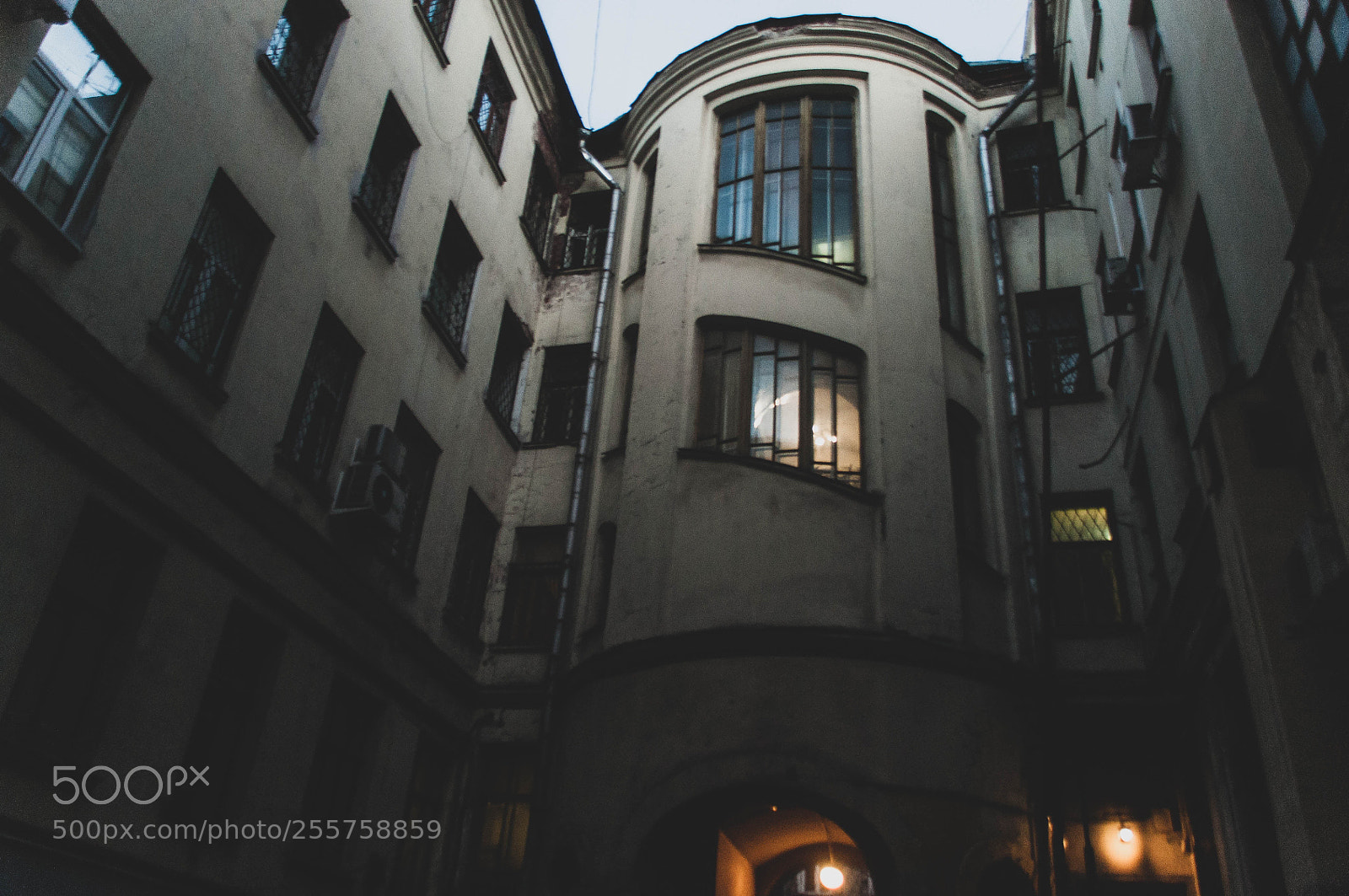 Nikon D5000 sample photo. Courtyard photography