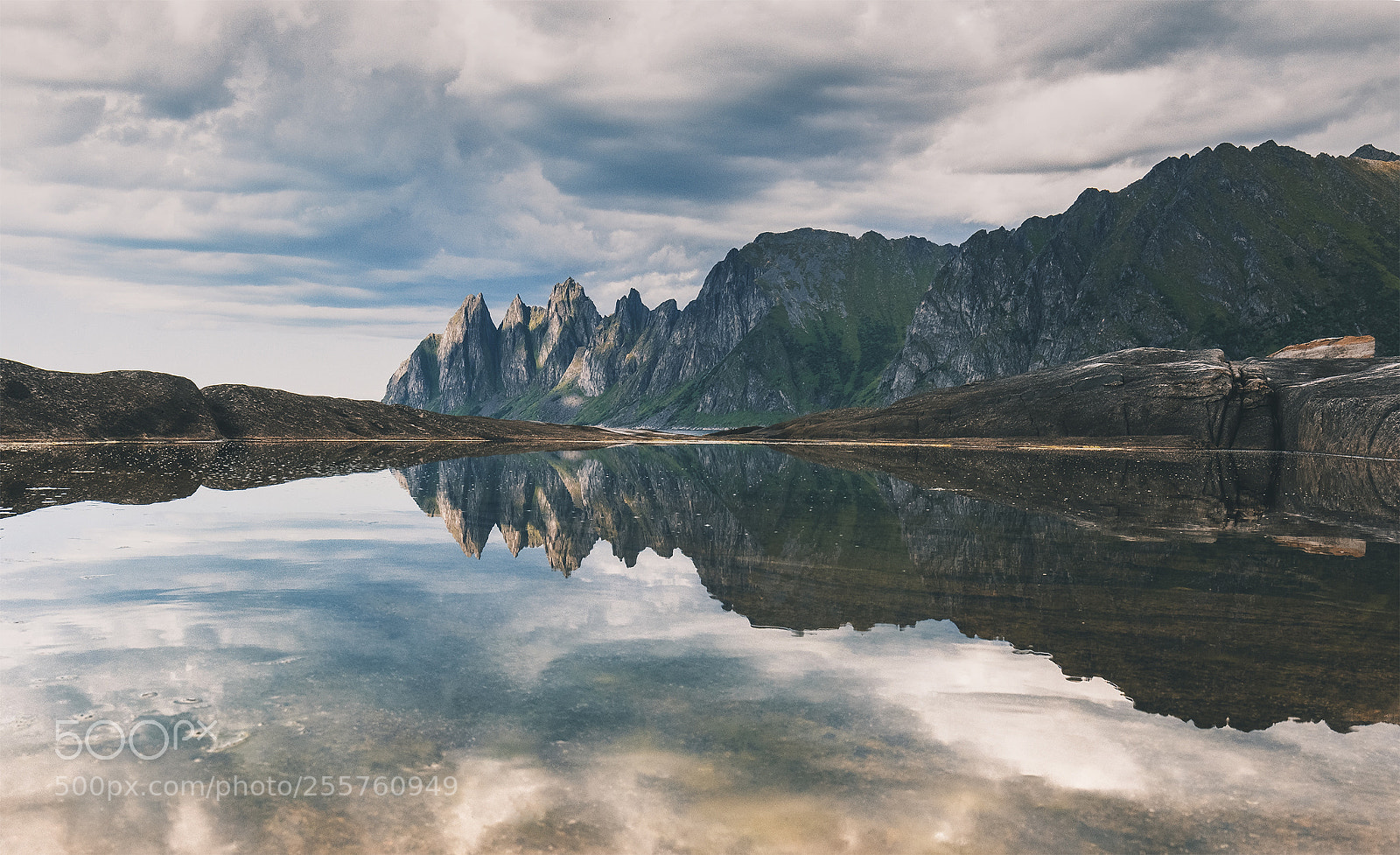 Canon EOS 60D sample photo. Mirrored dragonsteeth photography