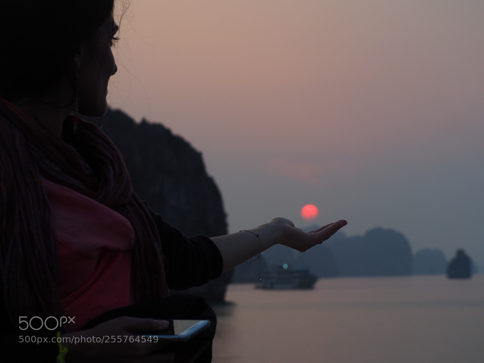 Olympus OM-D E-M10 sample photo. Sunset in your hand photography