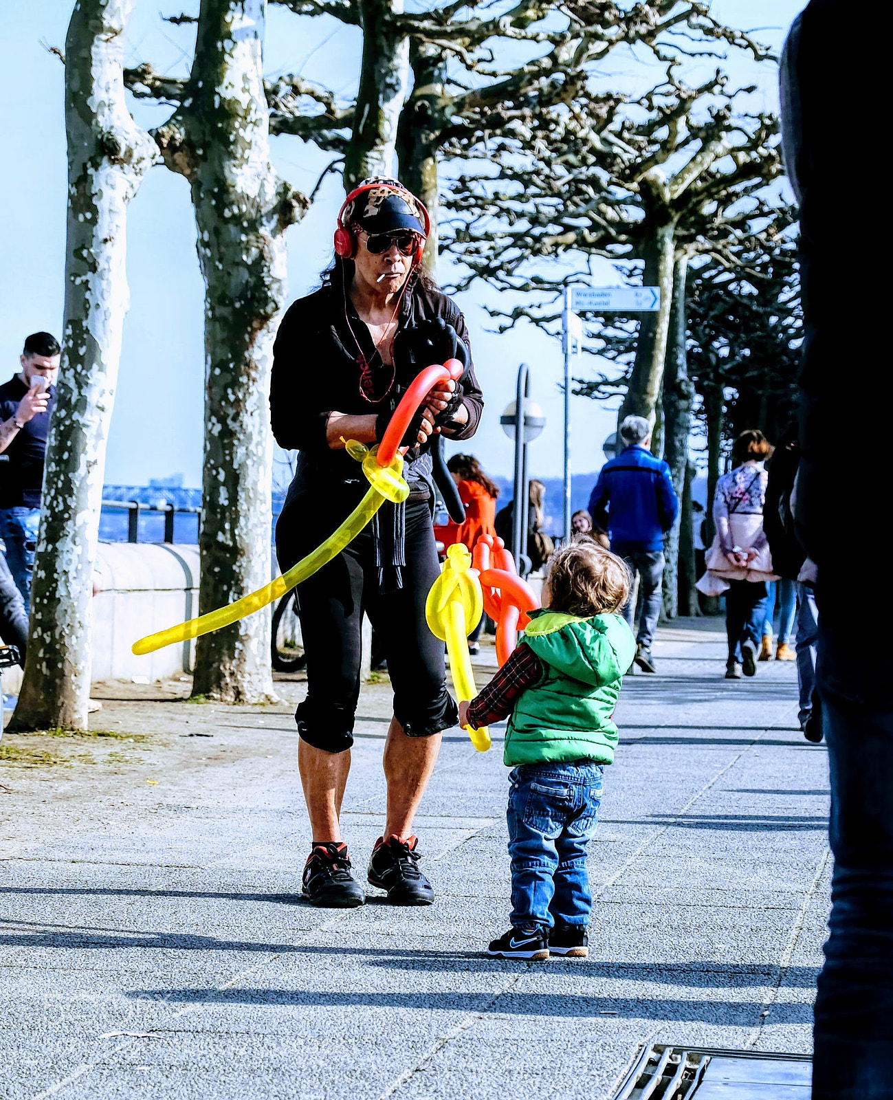 Fujifilm X-T1 sample photo. Gimme that balloon photography