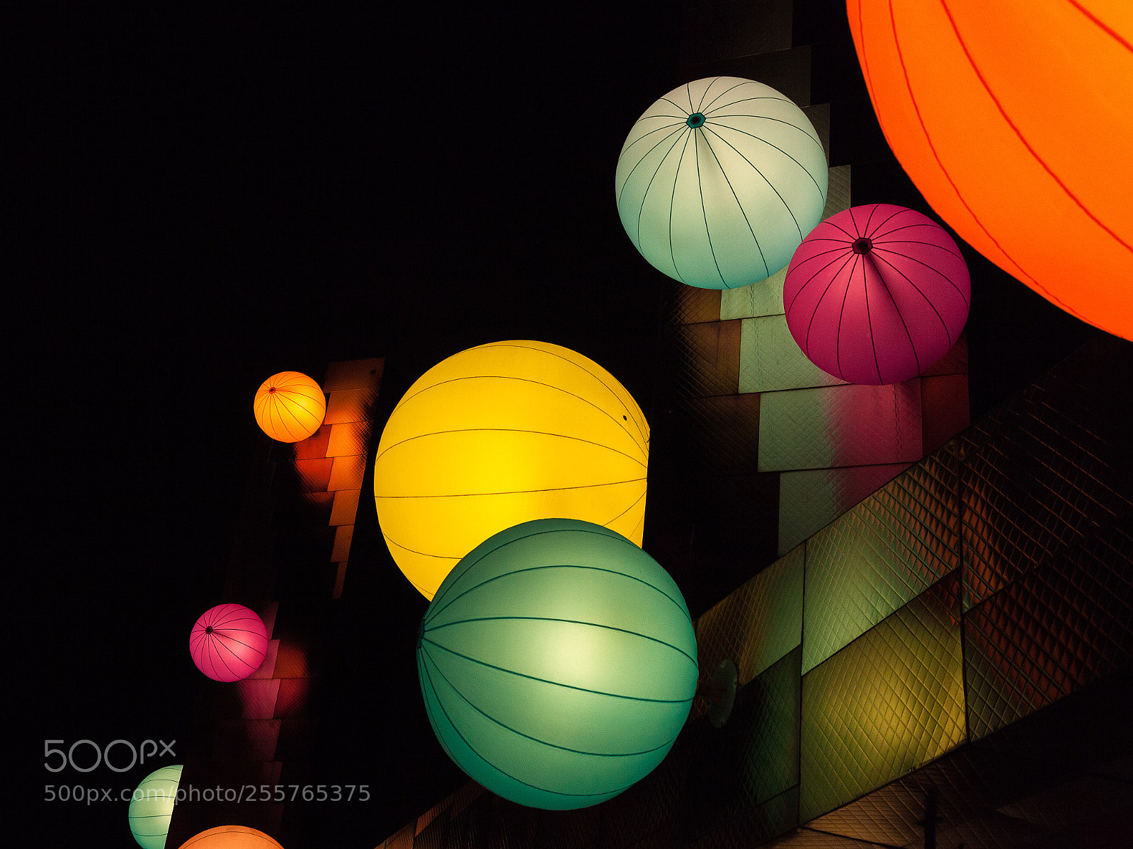Canon EOS 5D Mark II sample photo. Ballons photography