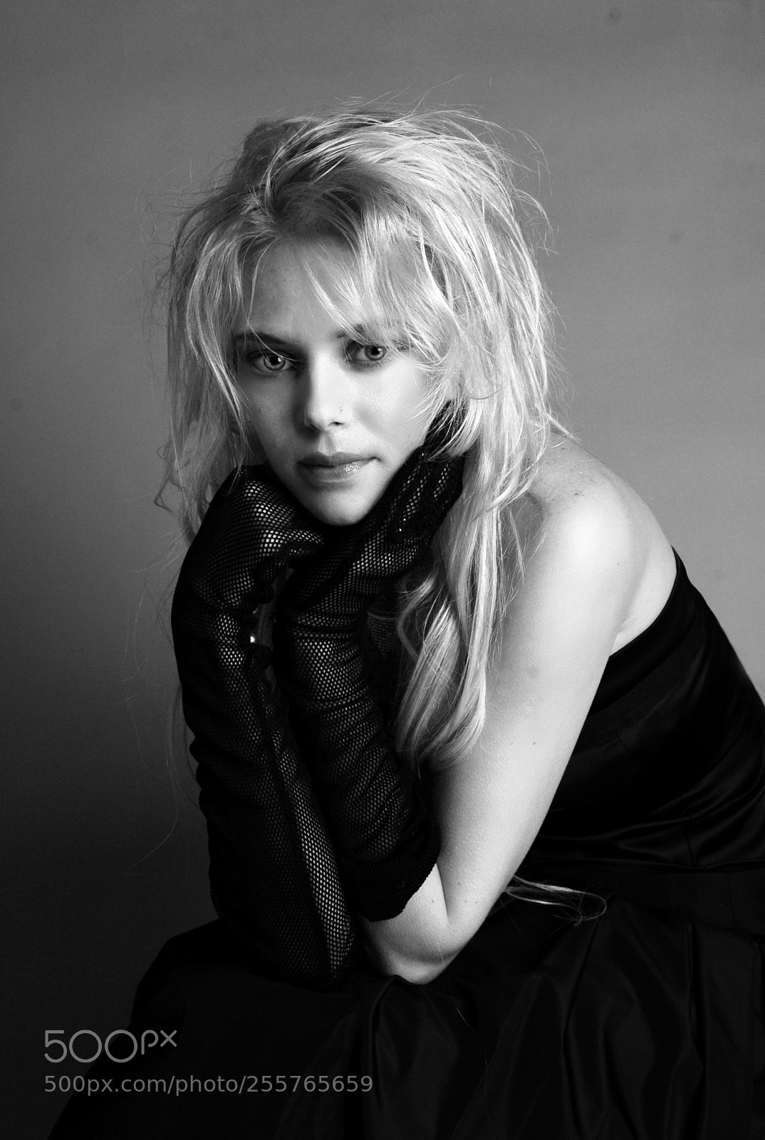 Nikon D200 sample photo. Black and white beauty photography