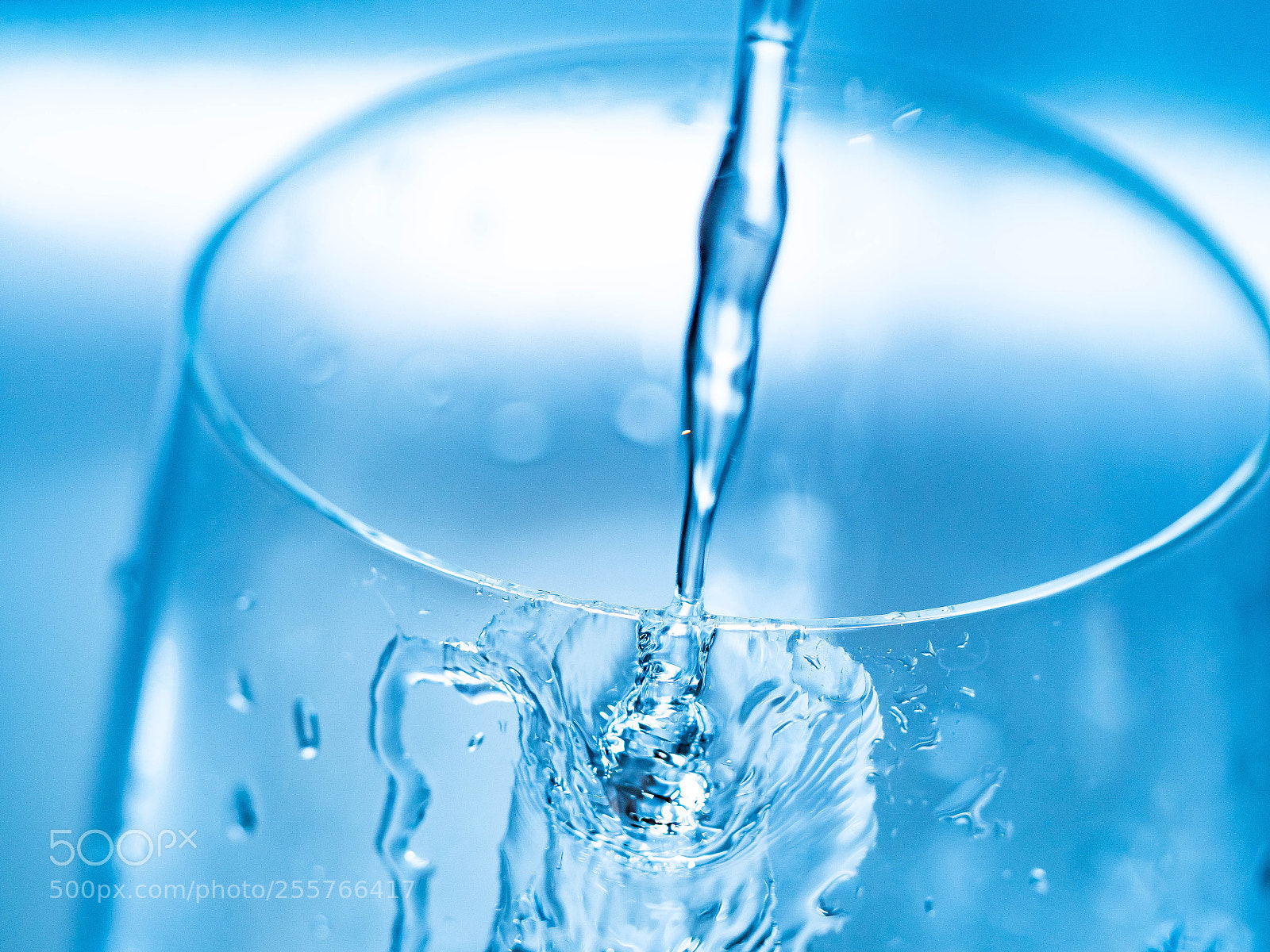Olympus OM-D E-M1 Mark II sample photo. Drop of water photography