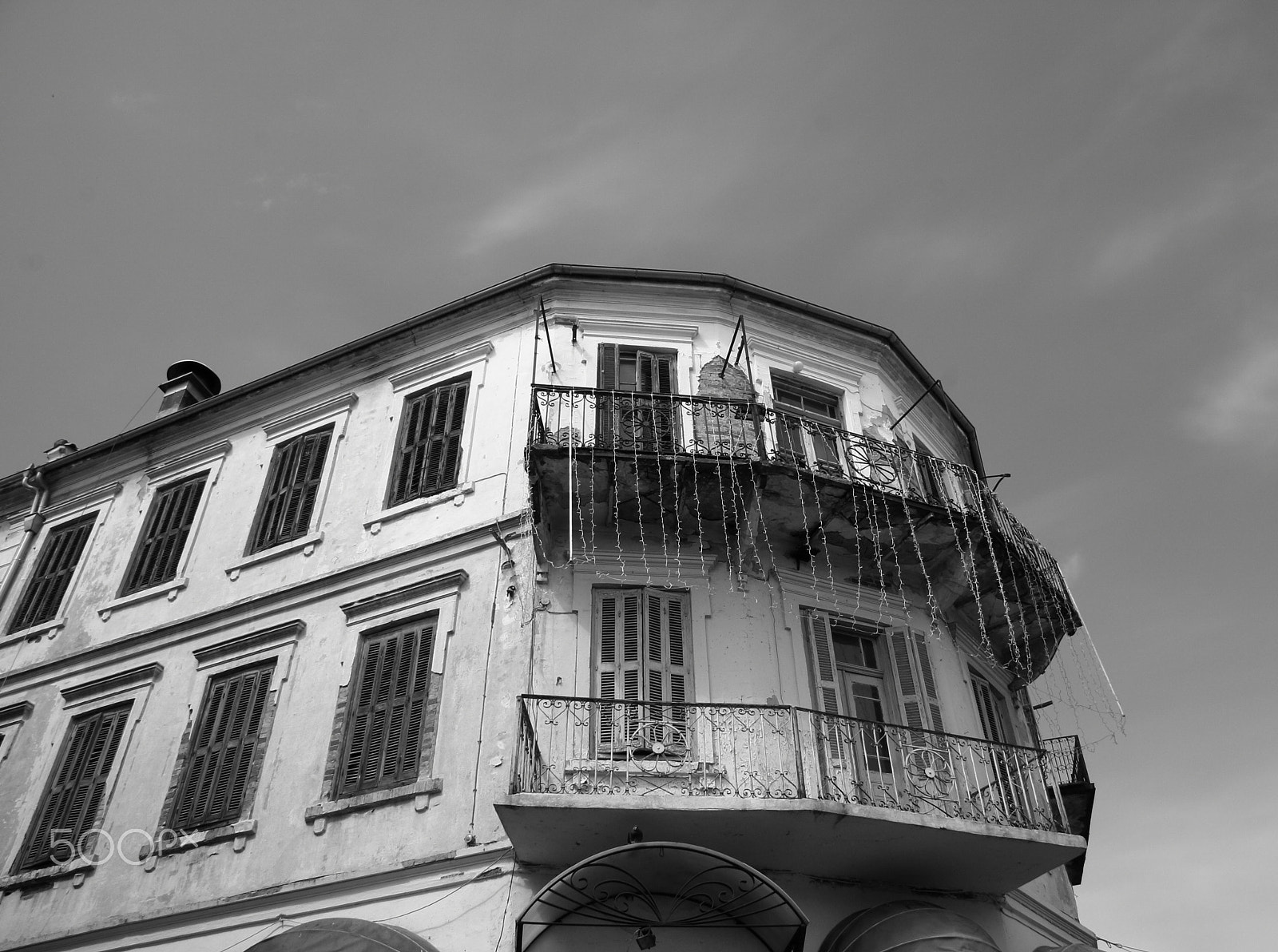 Canon EF-S 17-85mm F4-5.6 IS USM sample photo. Old balconies photography