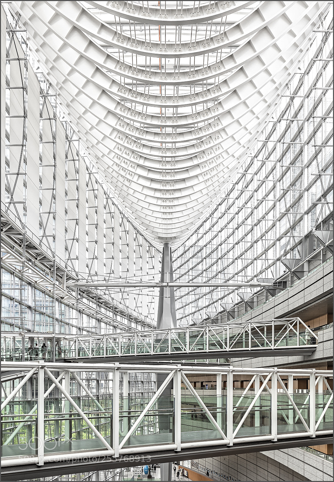Canon EOS 5D Mark IV sample photo. The tokyo international forum photography