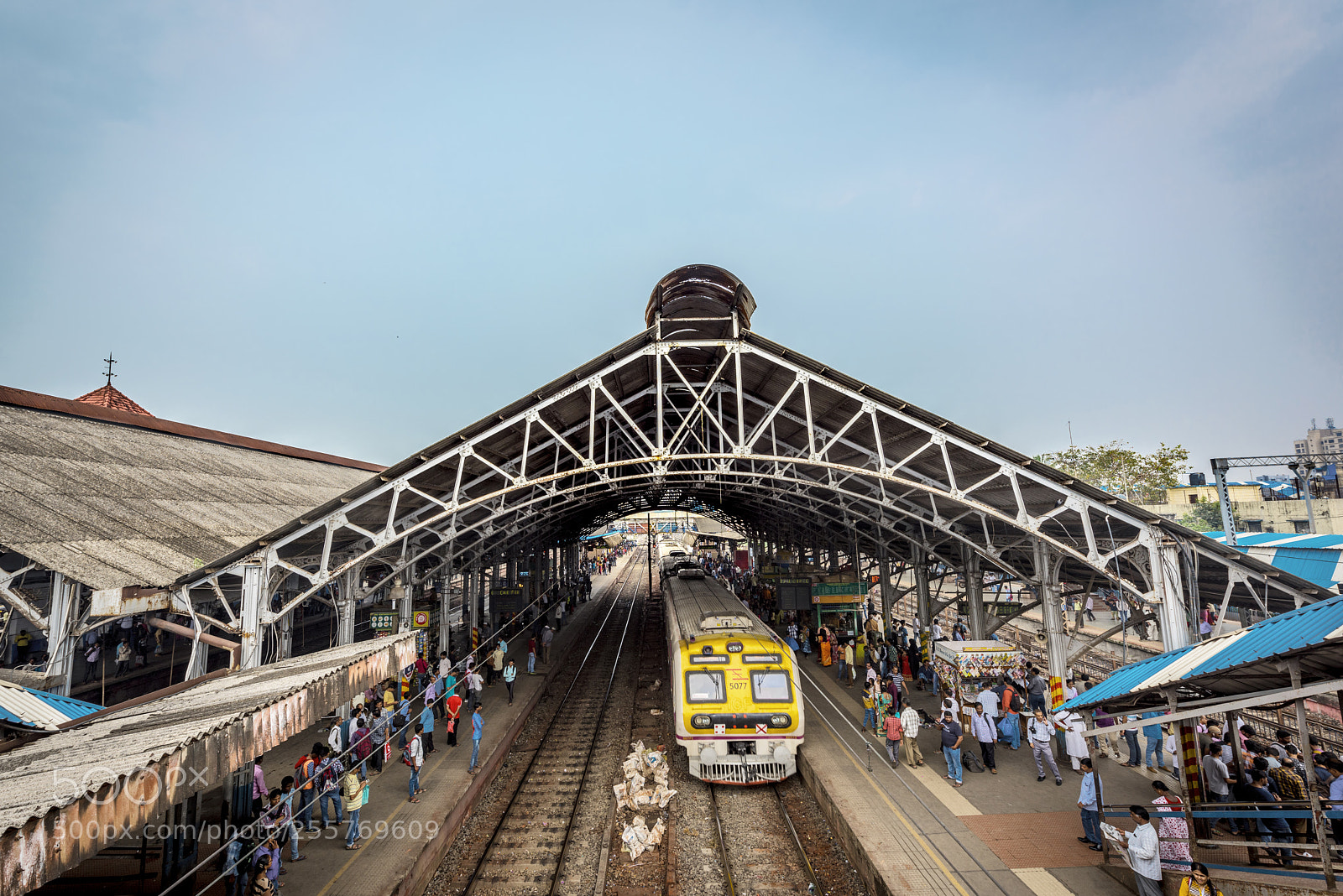Nikon D810 sample photo. Bandra railway station, mumbai photography
