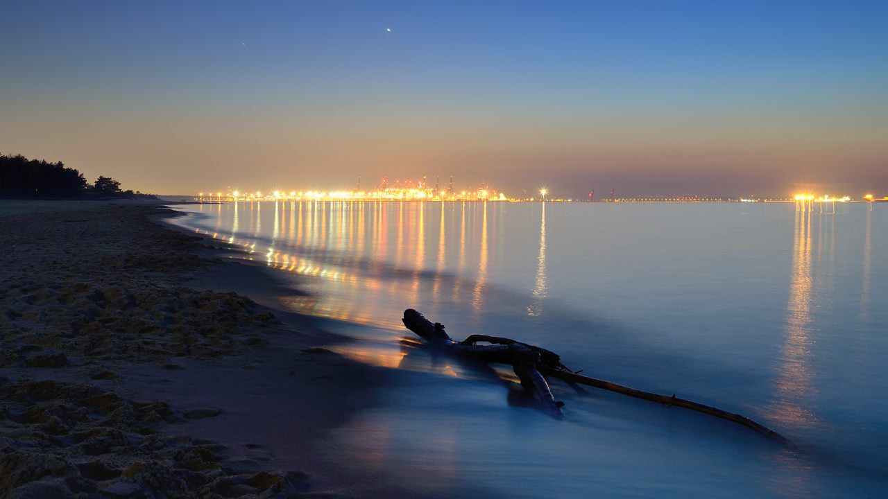 Sigma 17-50mm F2.8 EX DC OS HSM sample photo. Bay of lights. photography