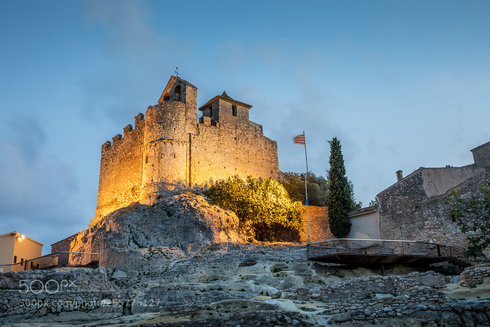 Canon EOS 5D Mark IV sample photo. Medieval castle in the photography