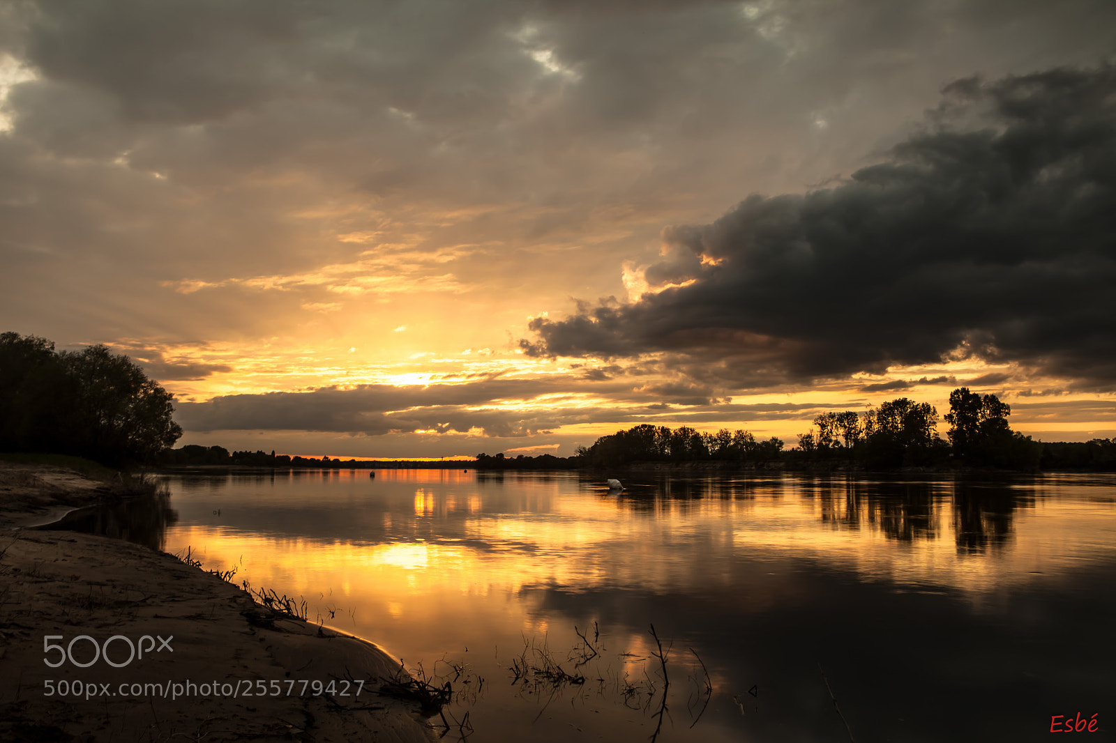 Canon EOS 5D Mark II sample photo. Cloudy sunset photography