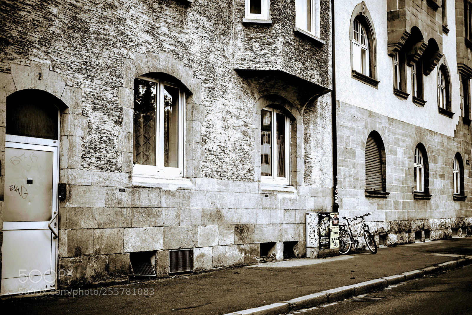 Sony a7 sample photo. Old building with bicycle photography