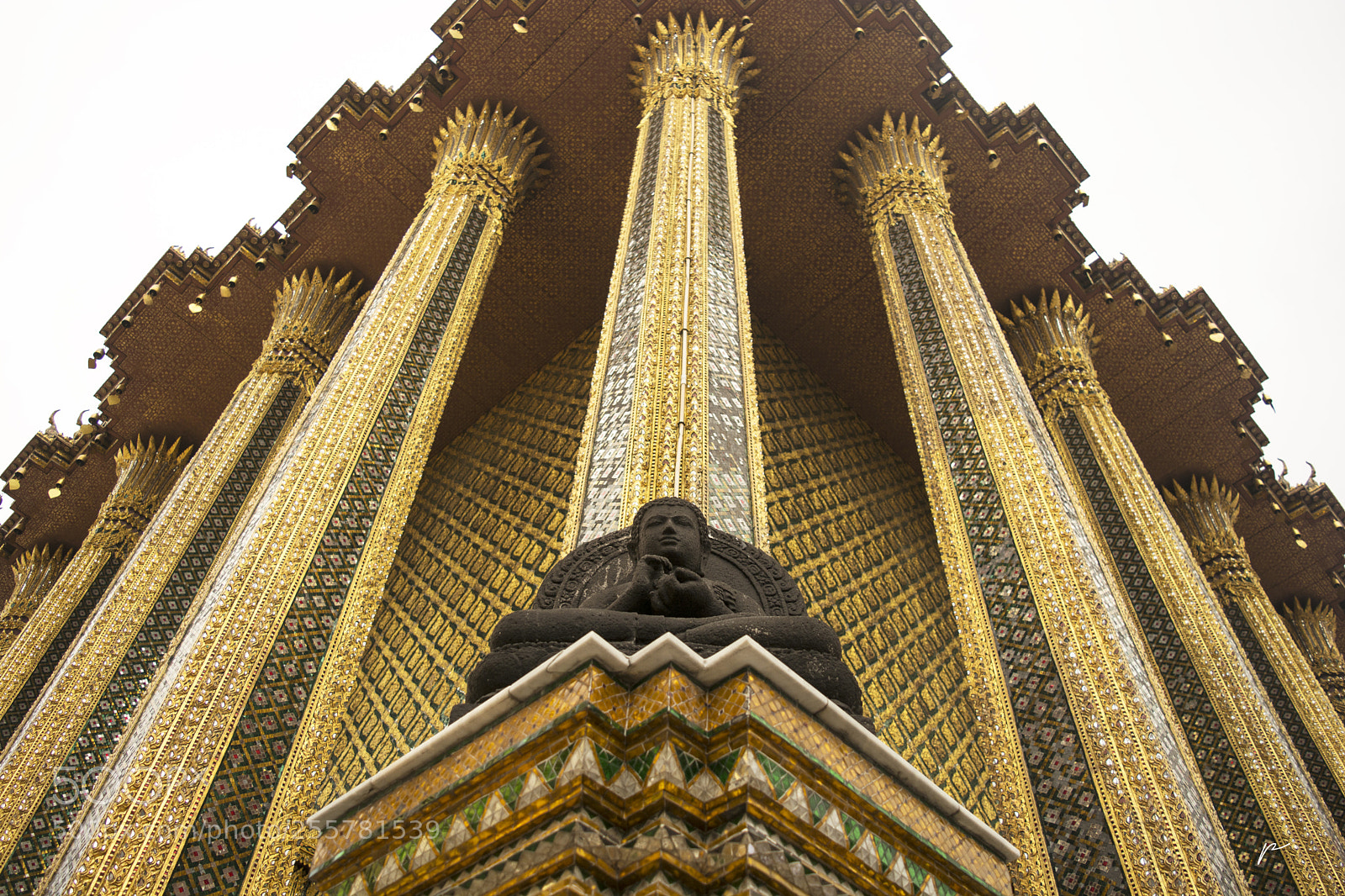 Nikon D5200 sample photo. Yellow asia photography